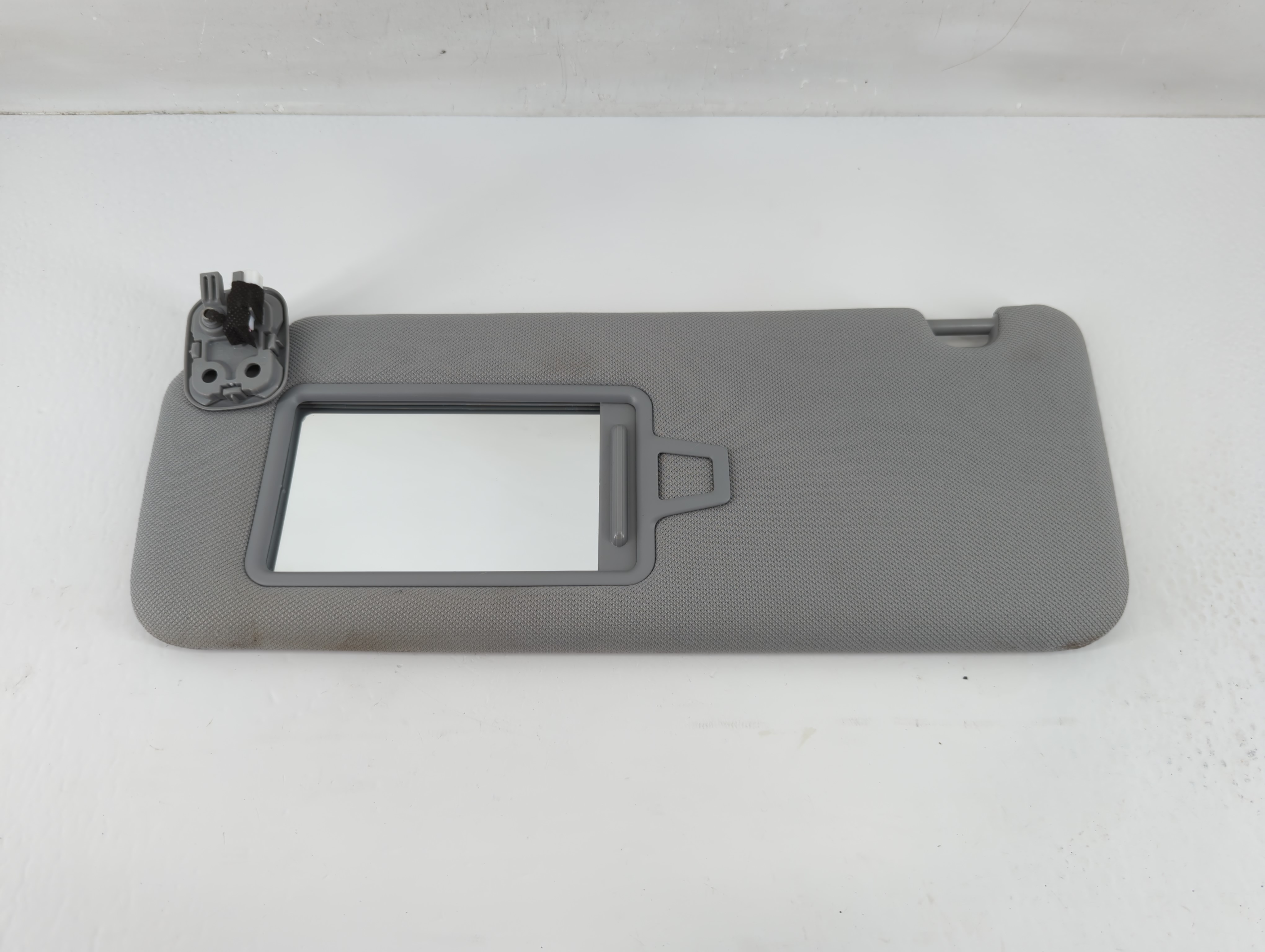 Picture of 2020-2022 Hyundai Palisade Driver Sun Visor Mirror Left Sunvisor Grey 1135726