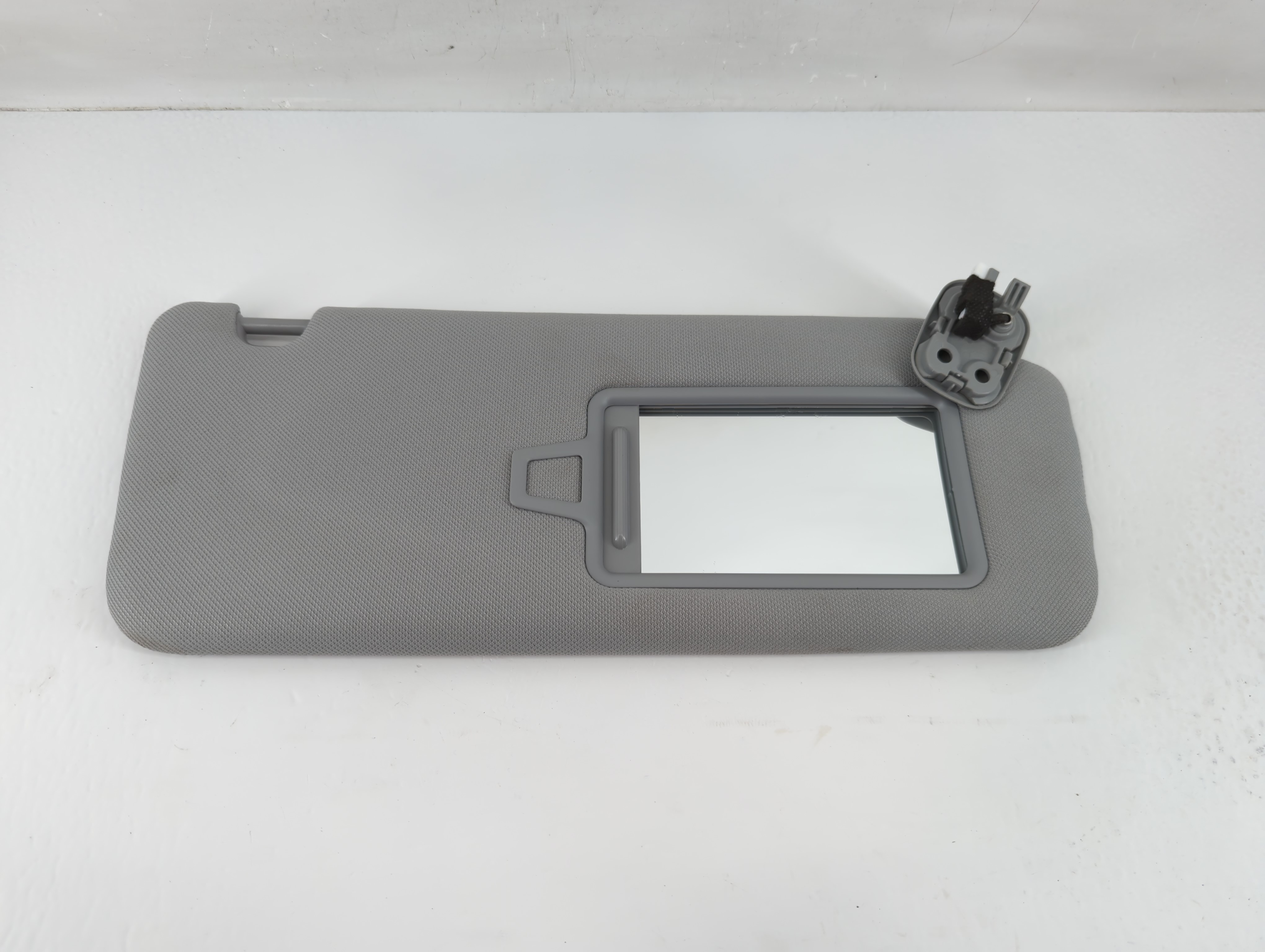 Picture of 2020-2022 Hyundai Palisade Passenger Sun Visor Mirror Right Sunvisor 1135727