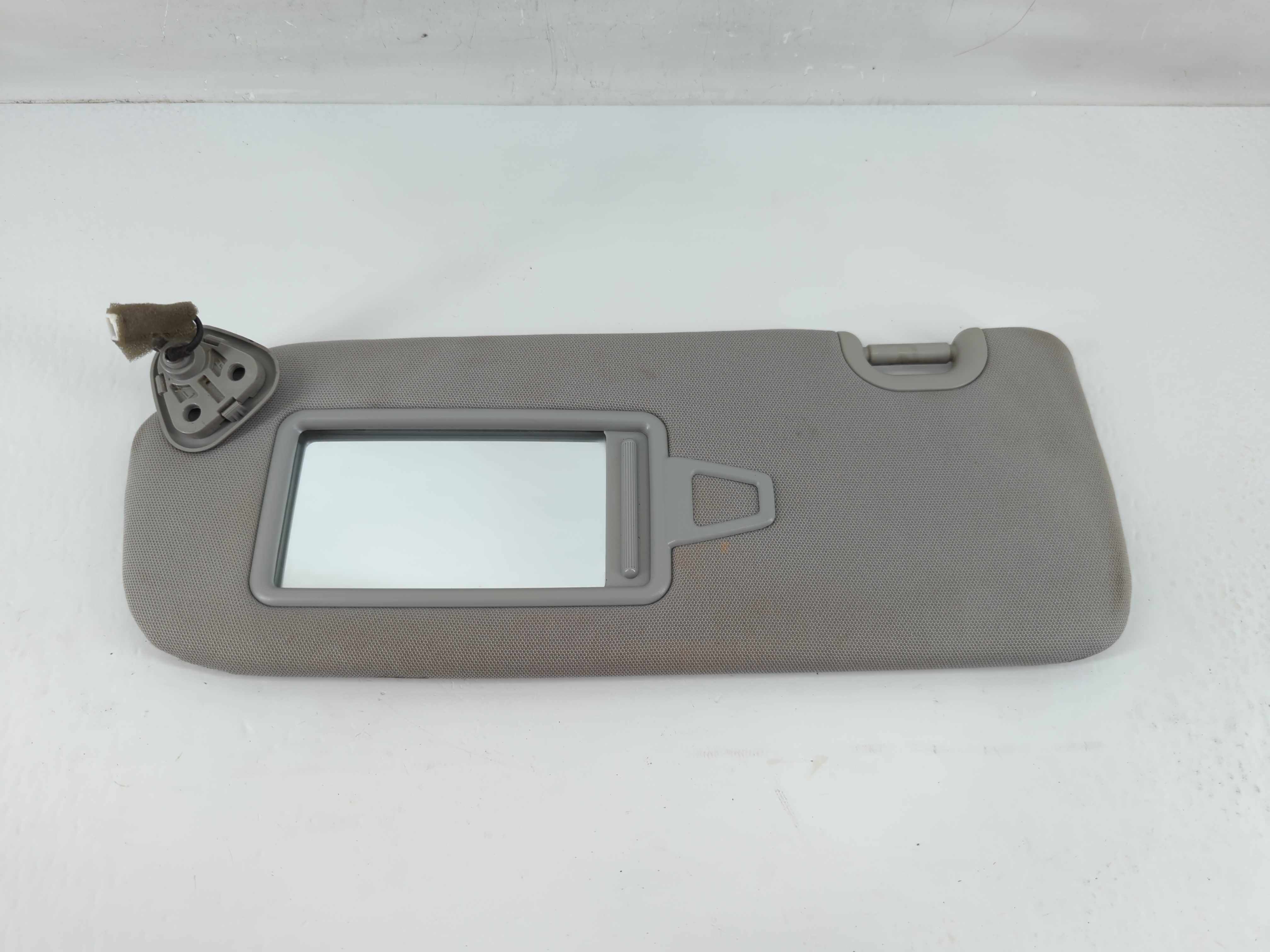 Picture of 2013-2019 Hyundai Santa Fe Passenger Sun Visor Mirror Right Sunvisor 1136152