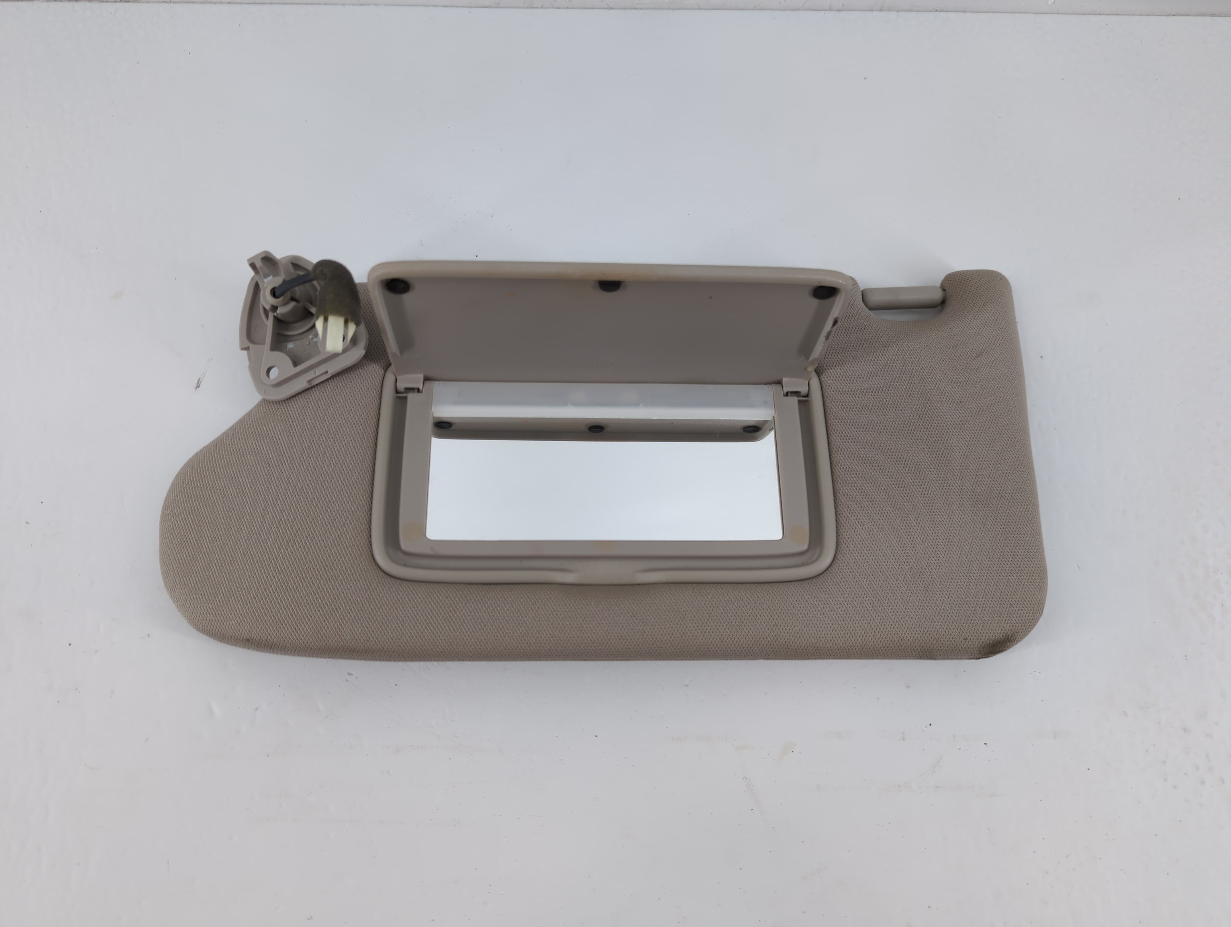 2013-2018 Nissan Altima Driver Sun Visor Mirror Left Sunvisor 1136158 - Oemusedautoparts1.com
