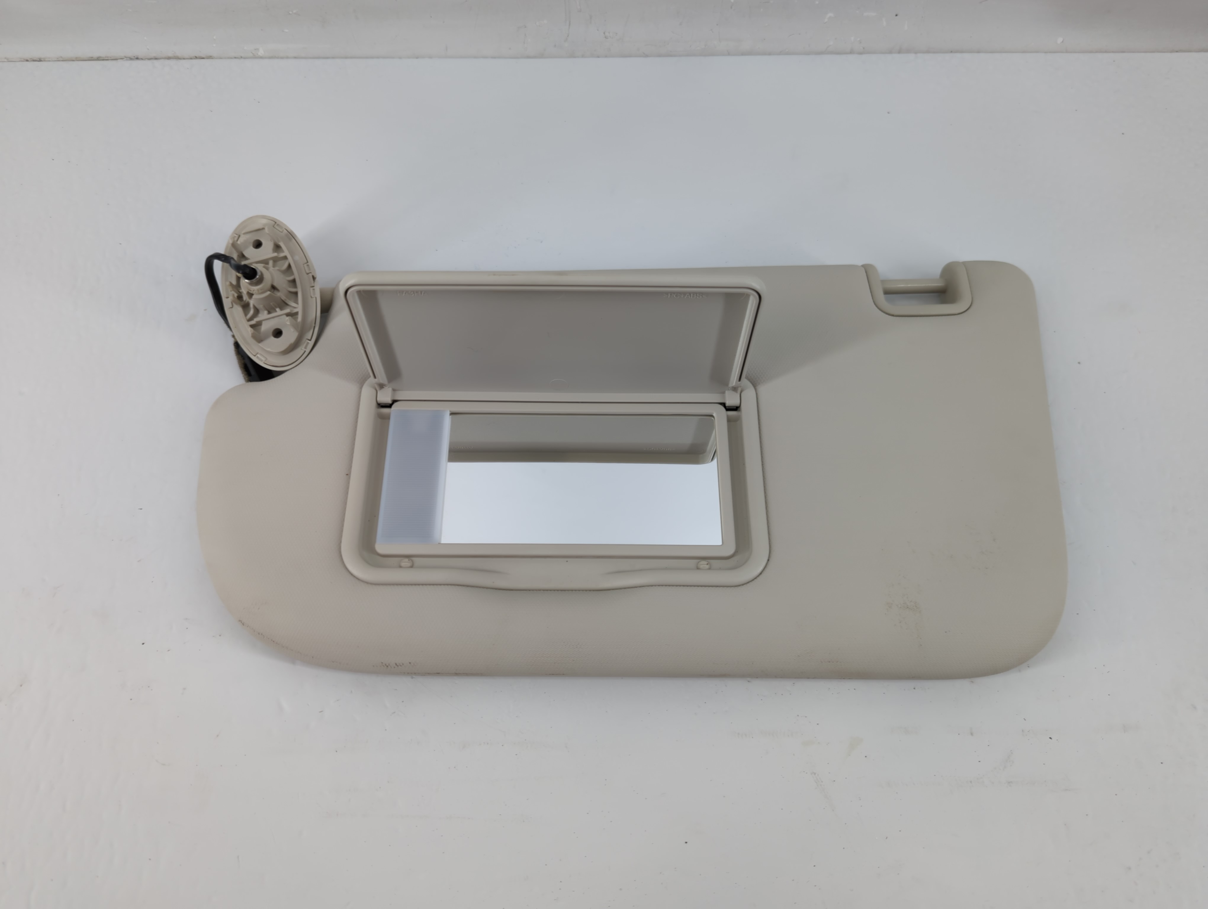 Picture of 2013-2019 Ford Escape Driver Sun Visor Mirror Left Sunvisor Ivory 1136160