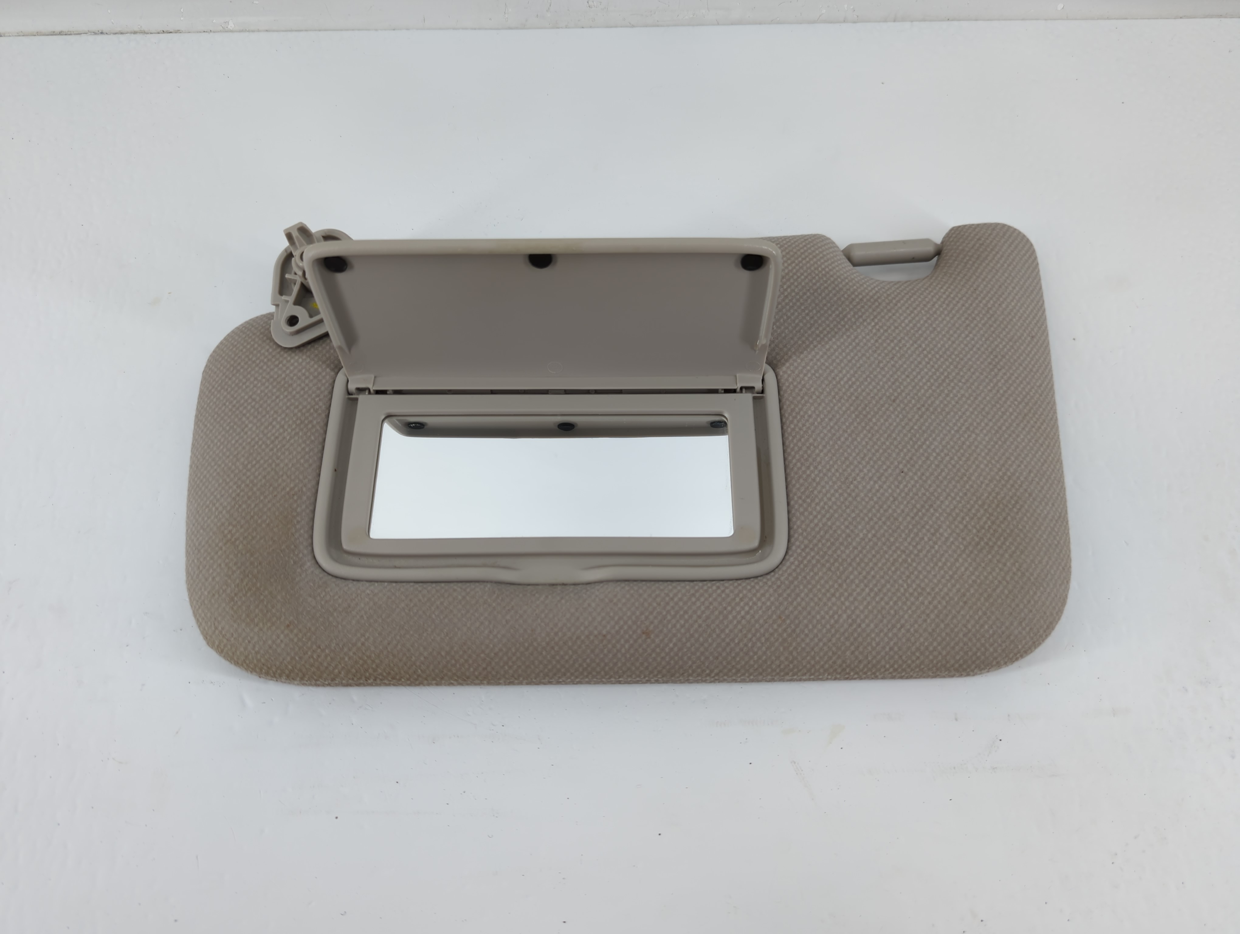 2013-2019 Nissan Sentra Driver Sun Visor Mirror Left Sunvisor 1136163 - Oemusedautoparts1.com