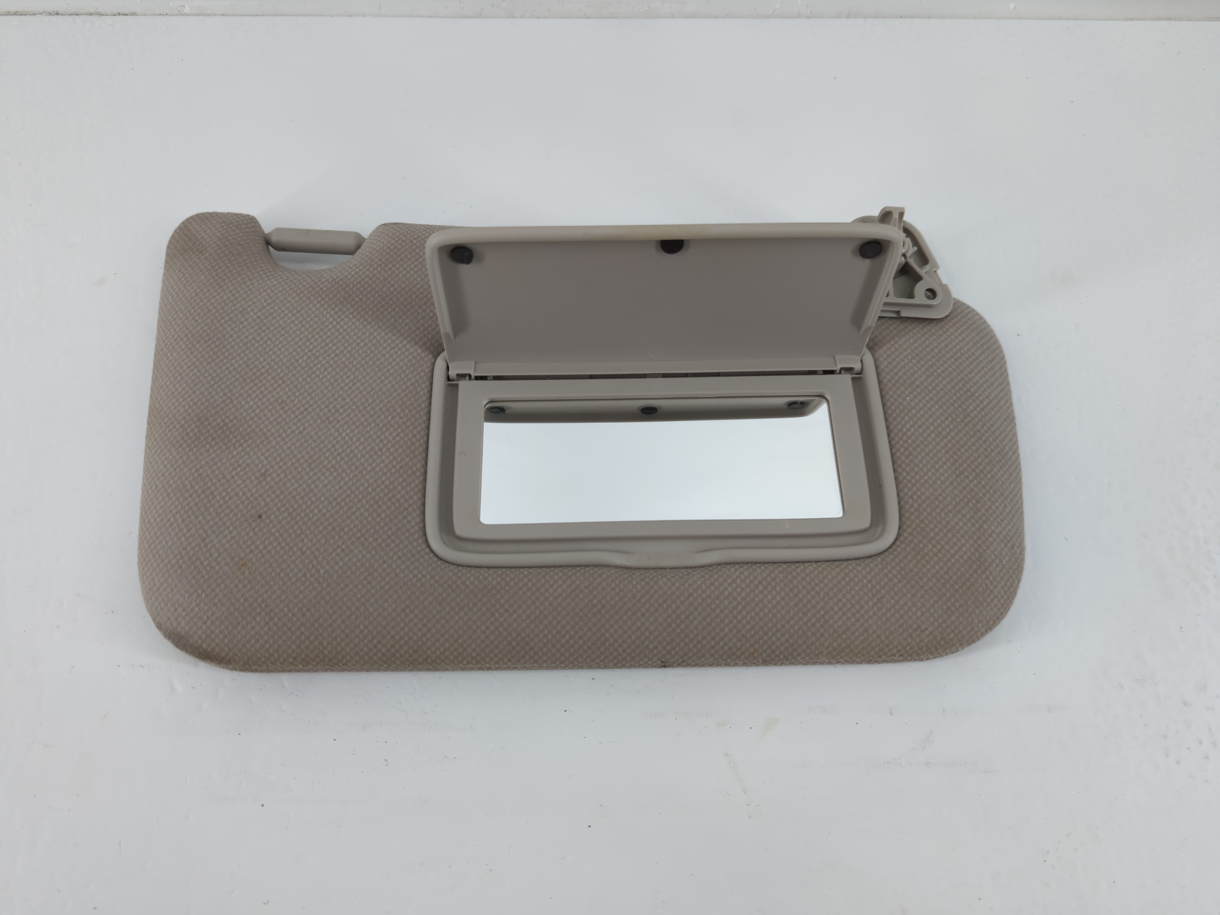 Picture of 2013-2019 Nissan Sentra Passenger Sun Visor Mirror Right Sunvisor 1136164
