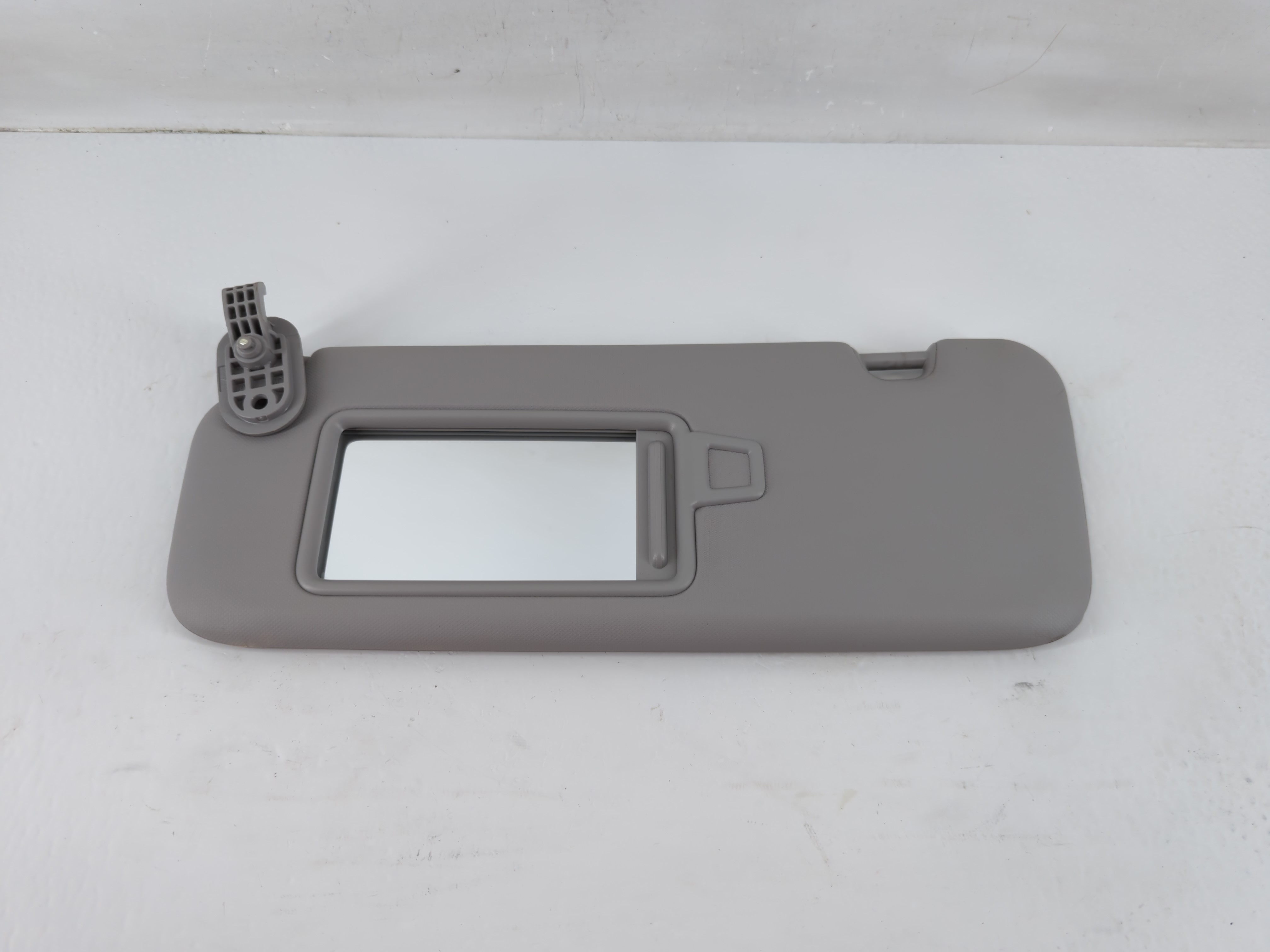 Picture of 2017-2020 Hyundai Elantra Driver Sun Visor Mirror Left Sunvisor Grey 1136359