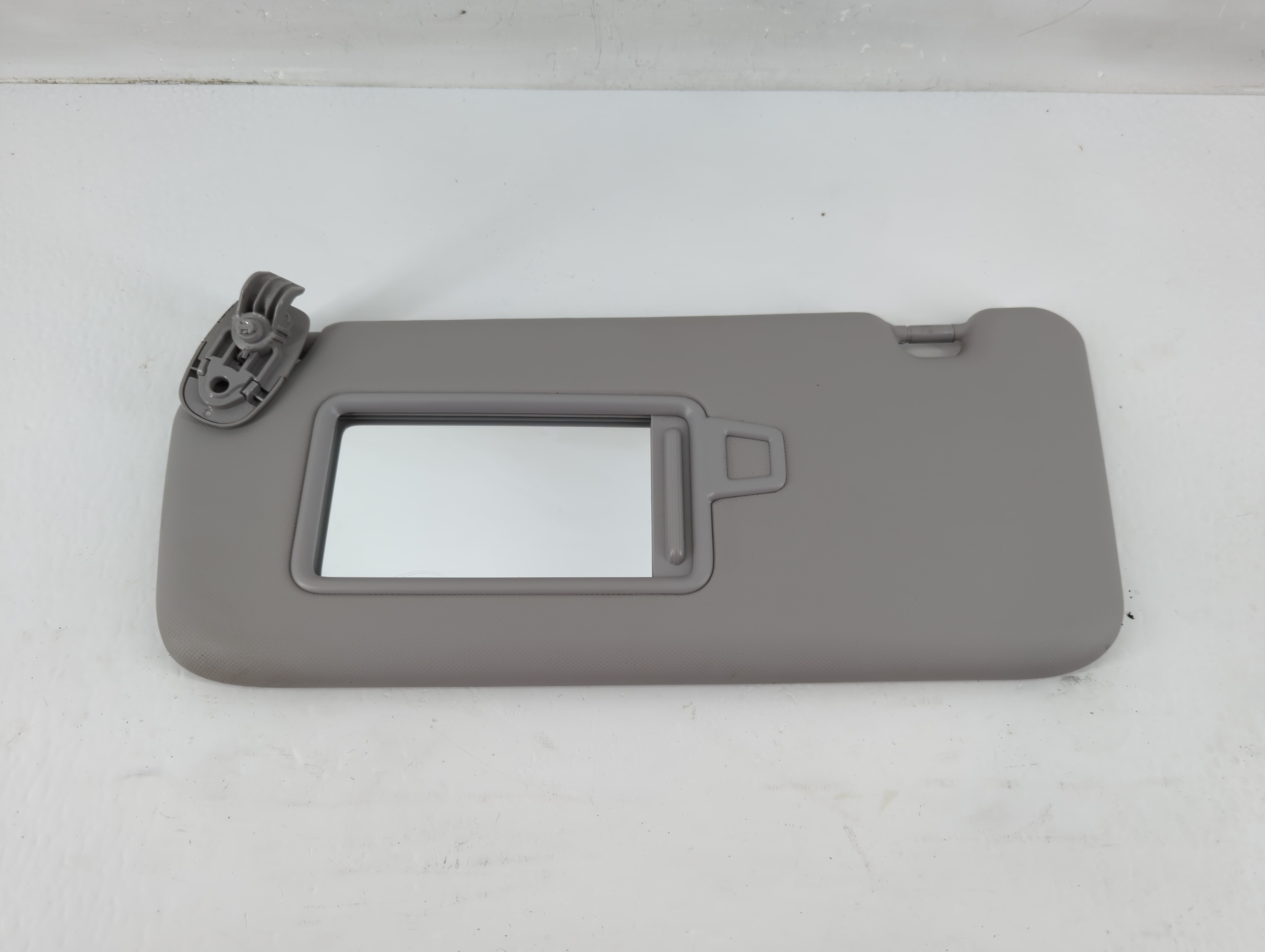 Picture of 2018-2021 Hyundai Kona Driver Sun Visor Mirror Left Sunvisor Grey 1136999