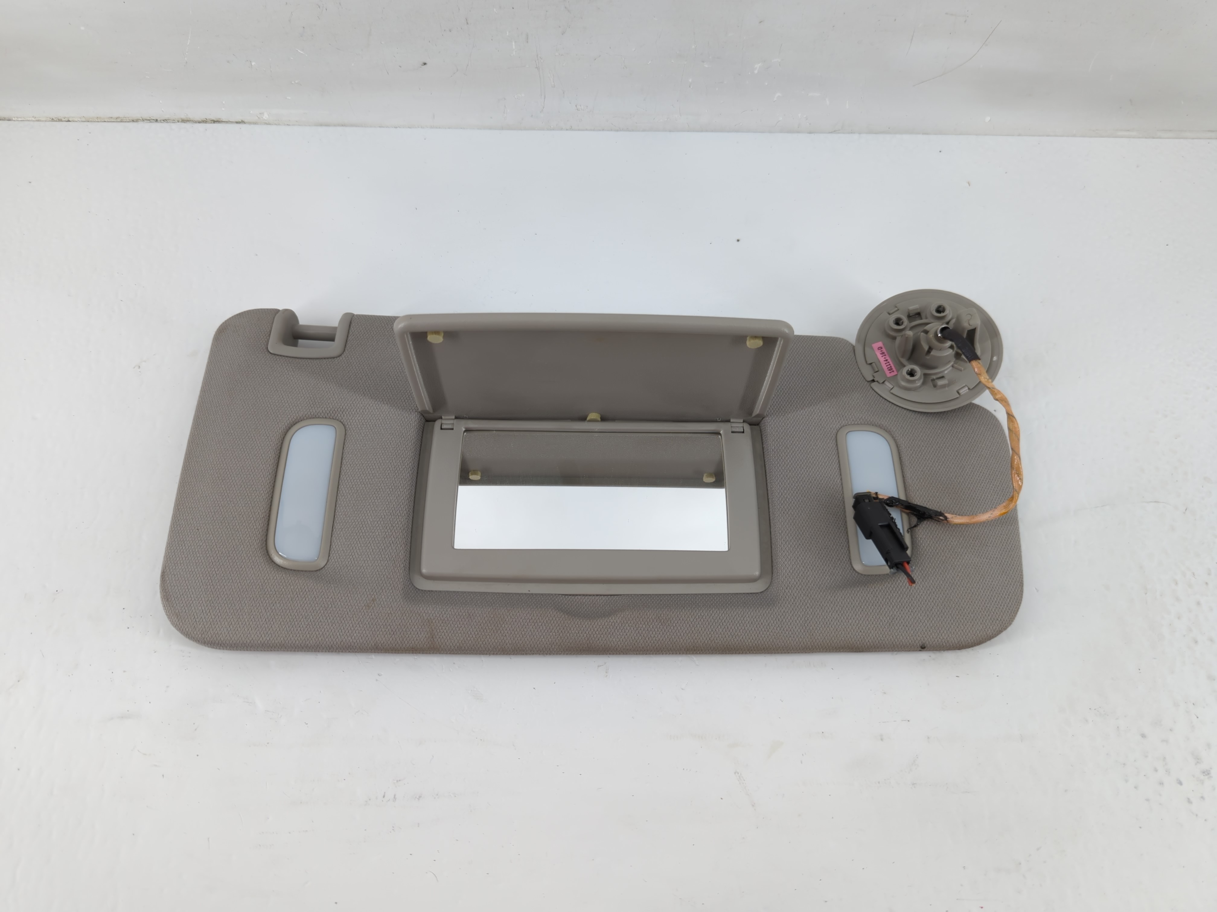 Picture of 2007-2017 Gmc Acadia Passenger Sun Visor Mirror Right Sunvisor Grey 1137000