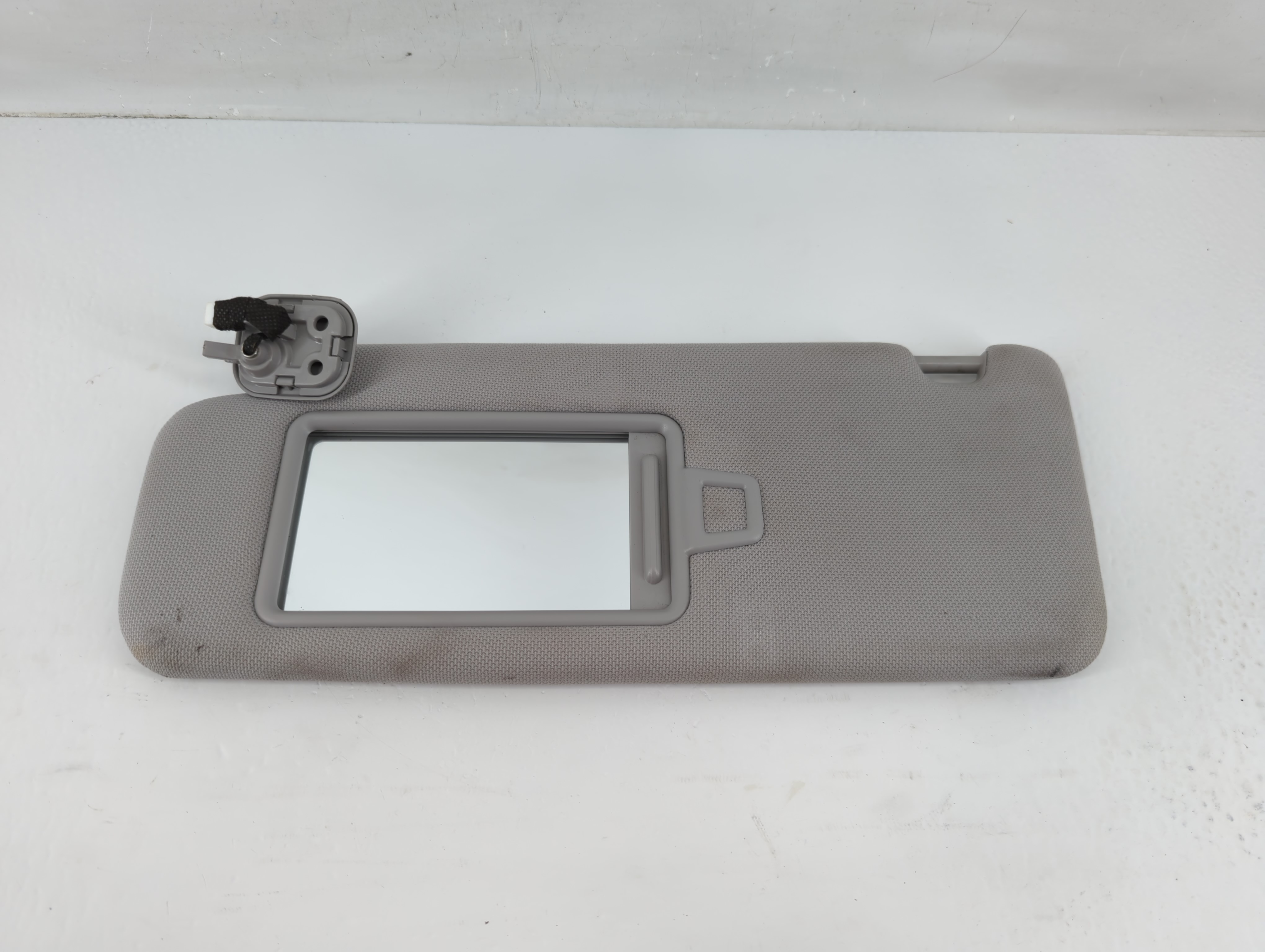 Picture of 2016-2019 Hyundai Sonata Driver Sun Visor Mirror Left Sunvisor Grey 1137086