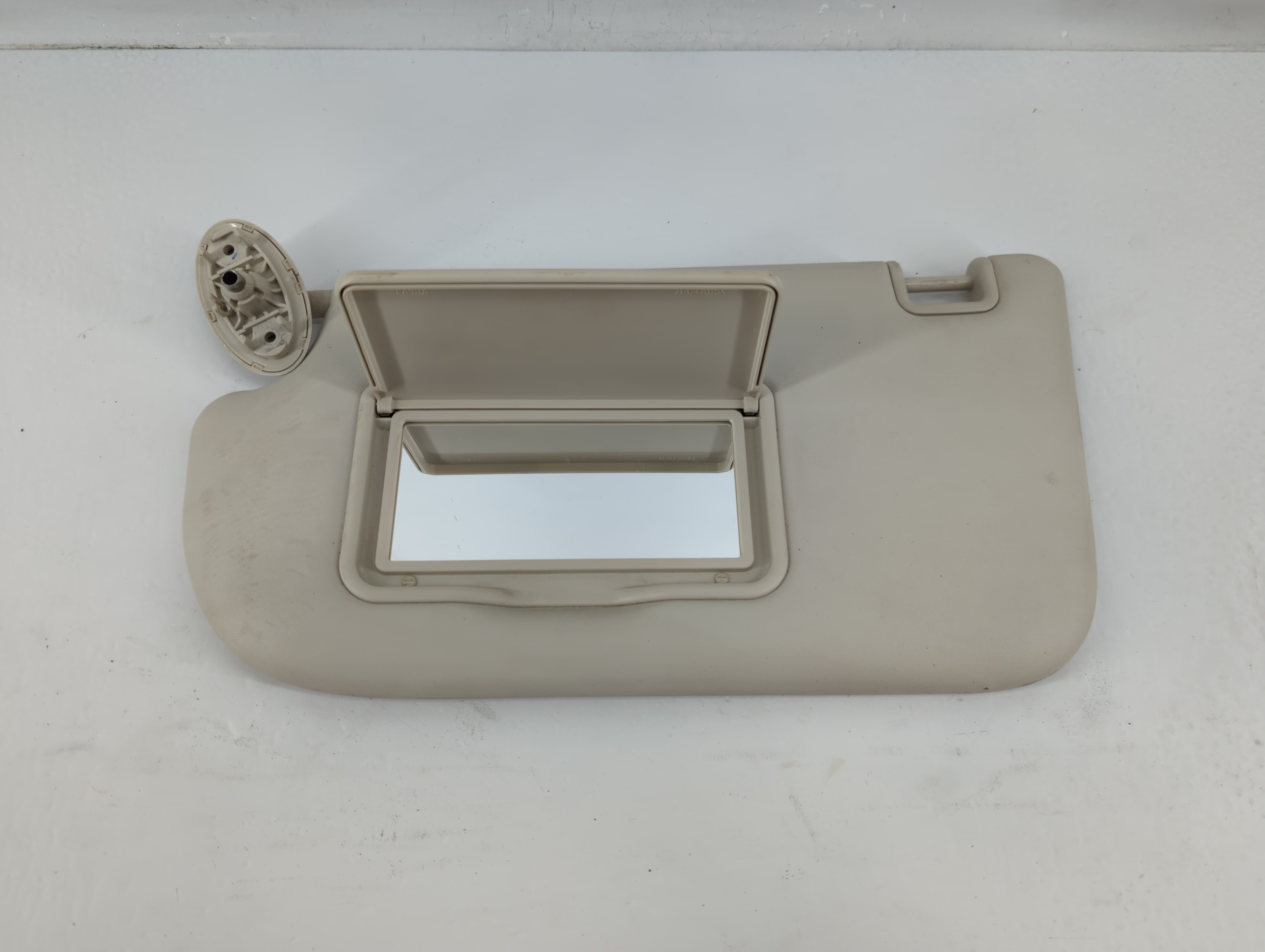 Picture of 2013-2019 Ford Escape Driver Sun Visor Mirror Left Sunvisor Ivory 1137110