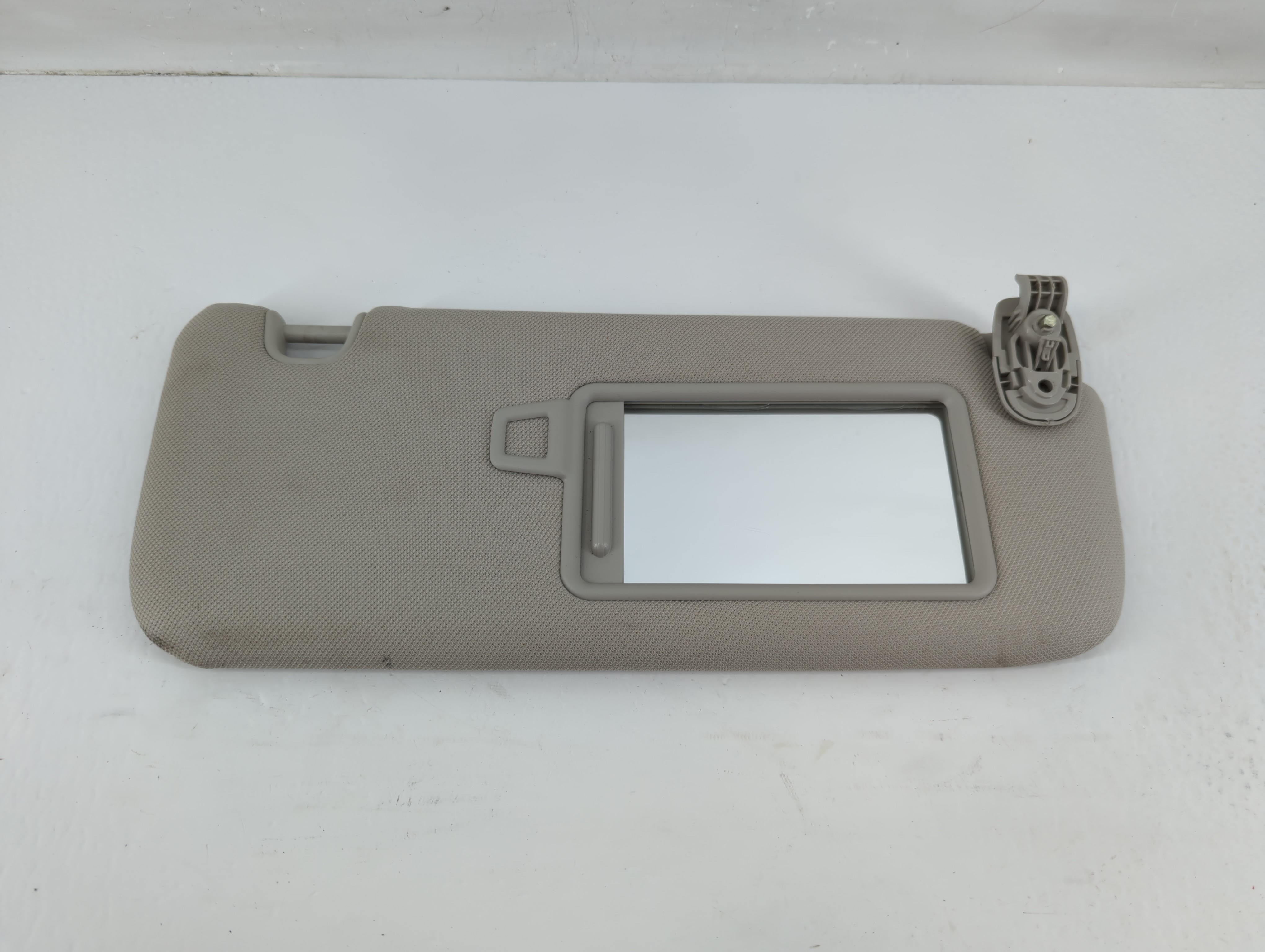 Picture of 2021-2021 Kia Sorento Passenger Sun Visor Mirror Right Sunvisor Grey 1137152