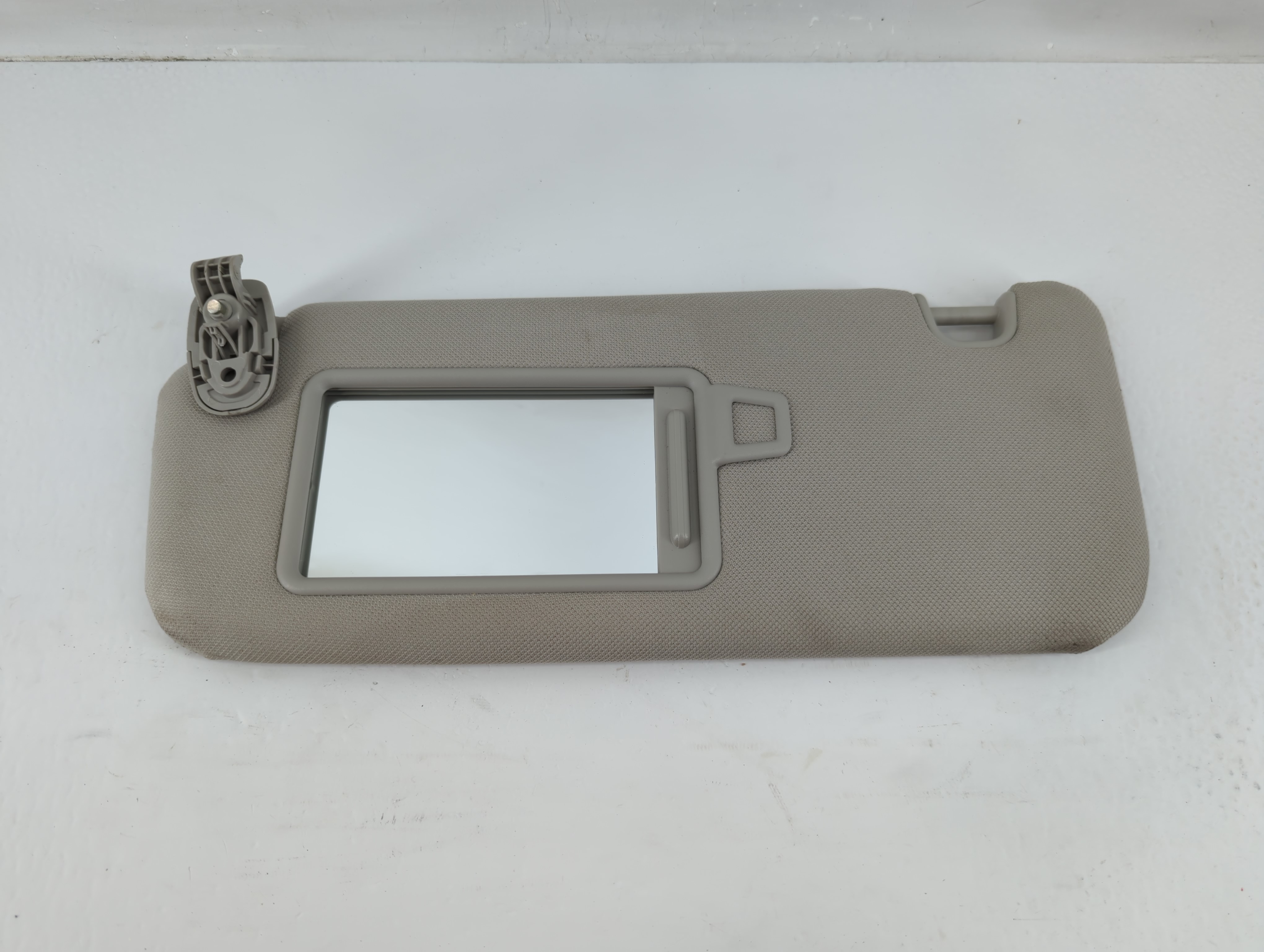 Picture of 2021-2021 Kia Sorento Driver Sun Visor Mirror Left Sunvisor Grey 1137153