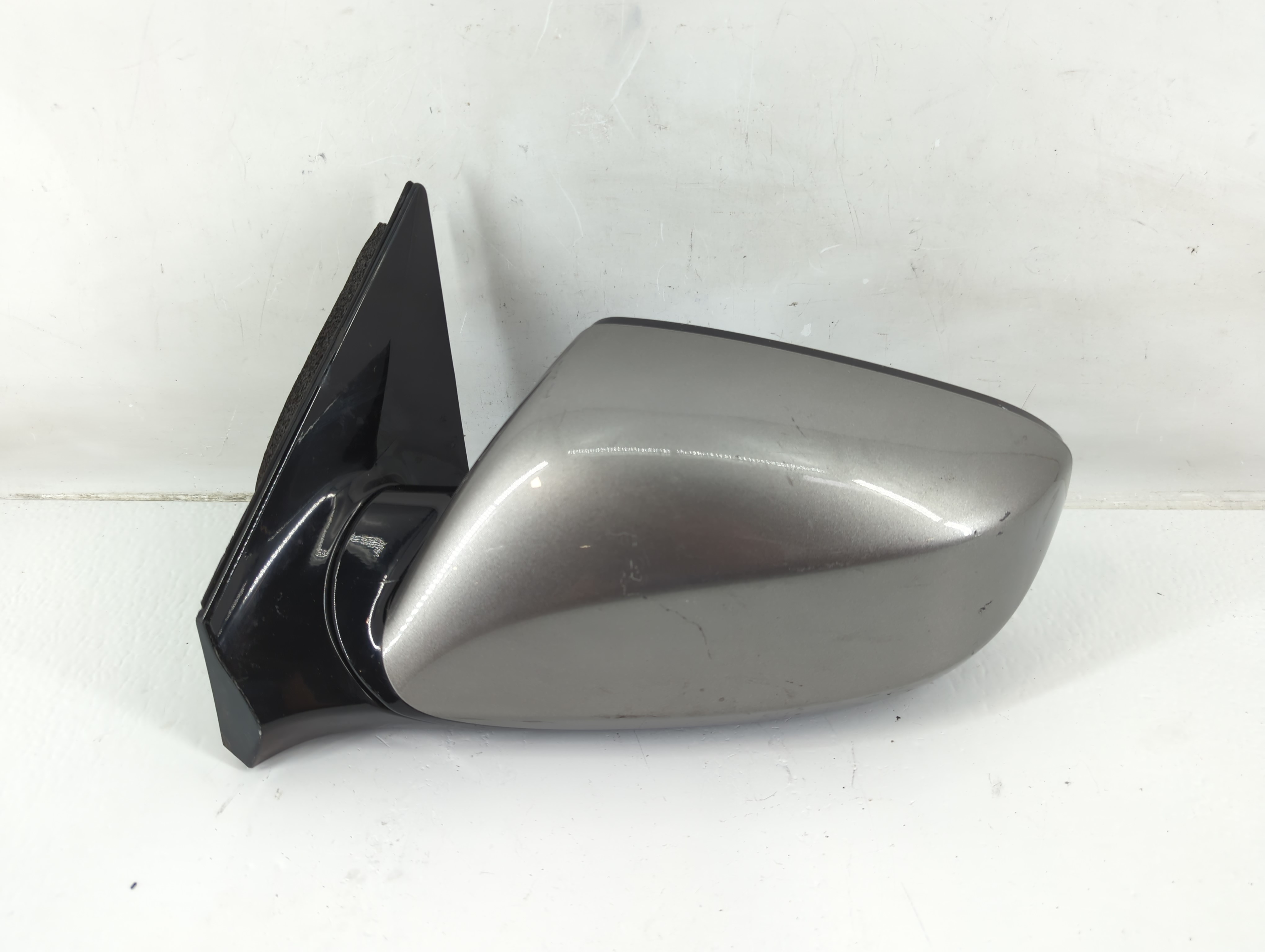 2015-2018 Hyundai Santa Fe Driver Left Side View Power Door Mirror Gray 1137533 - Oemusedautoparts1.com