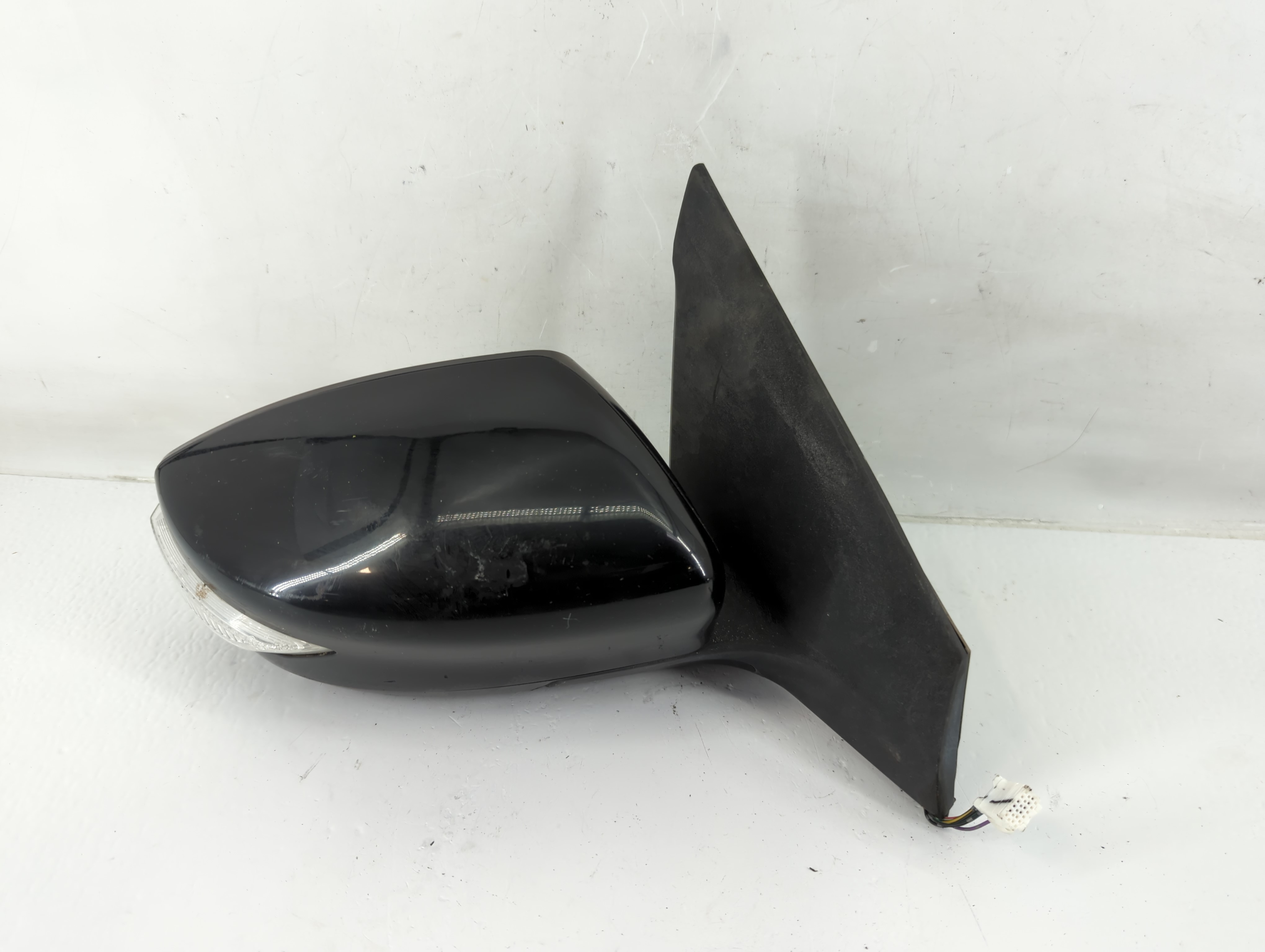 Picture of 2016-2019 Nissan Sentra Passenger Right Side View Power Door Mirror 1137537