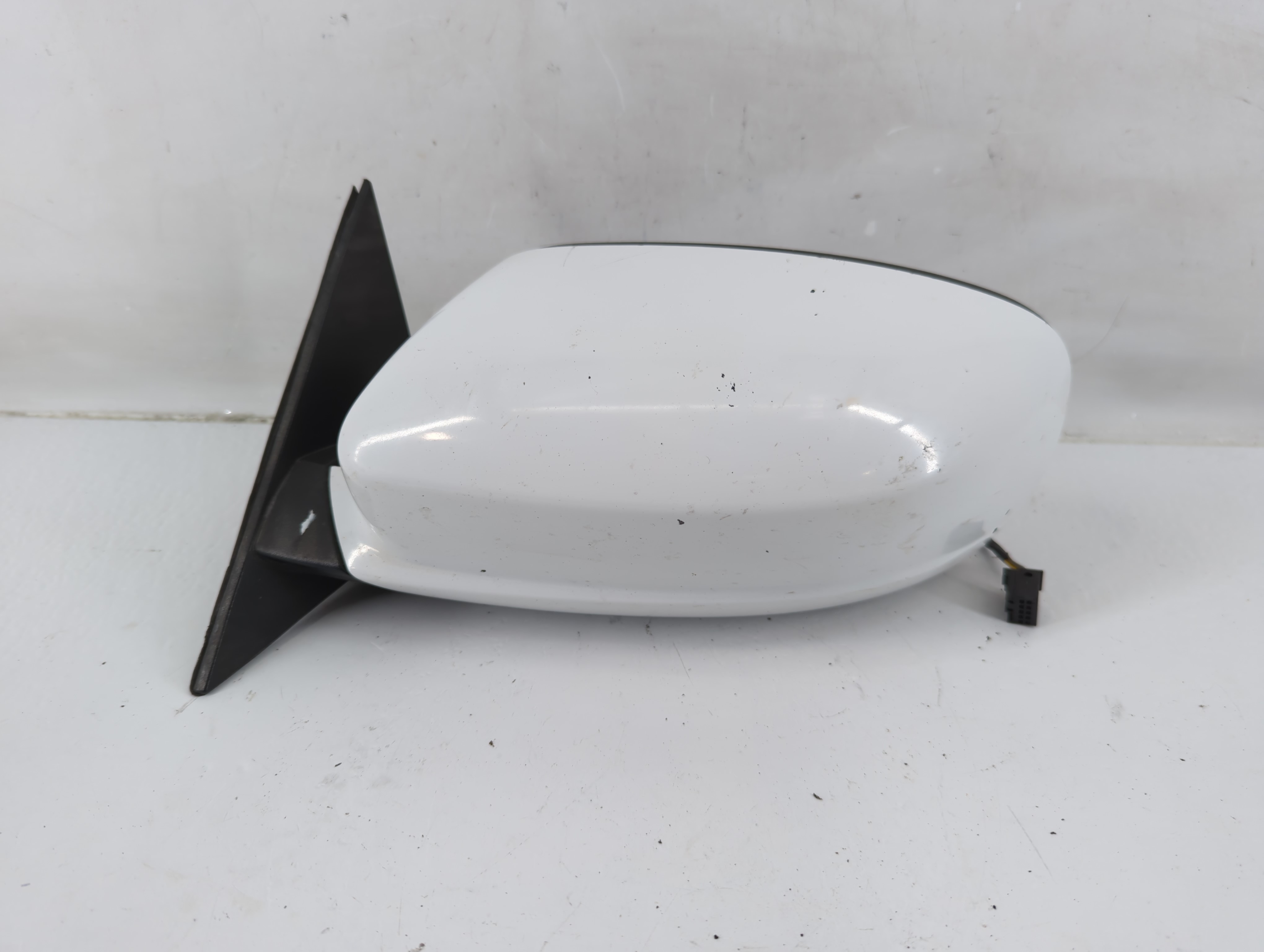 Picture of 2011-2014 Dodge Charger Driver Left Side View Power Door Mirror White 1137554
