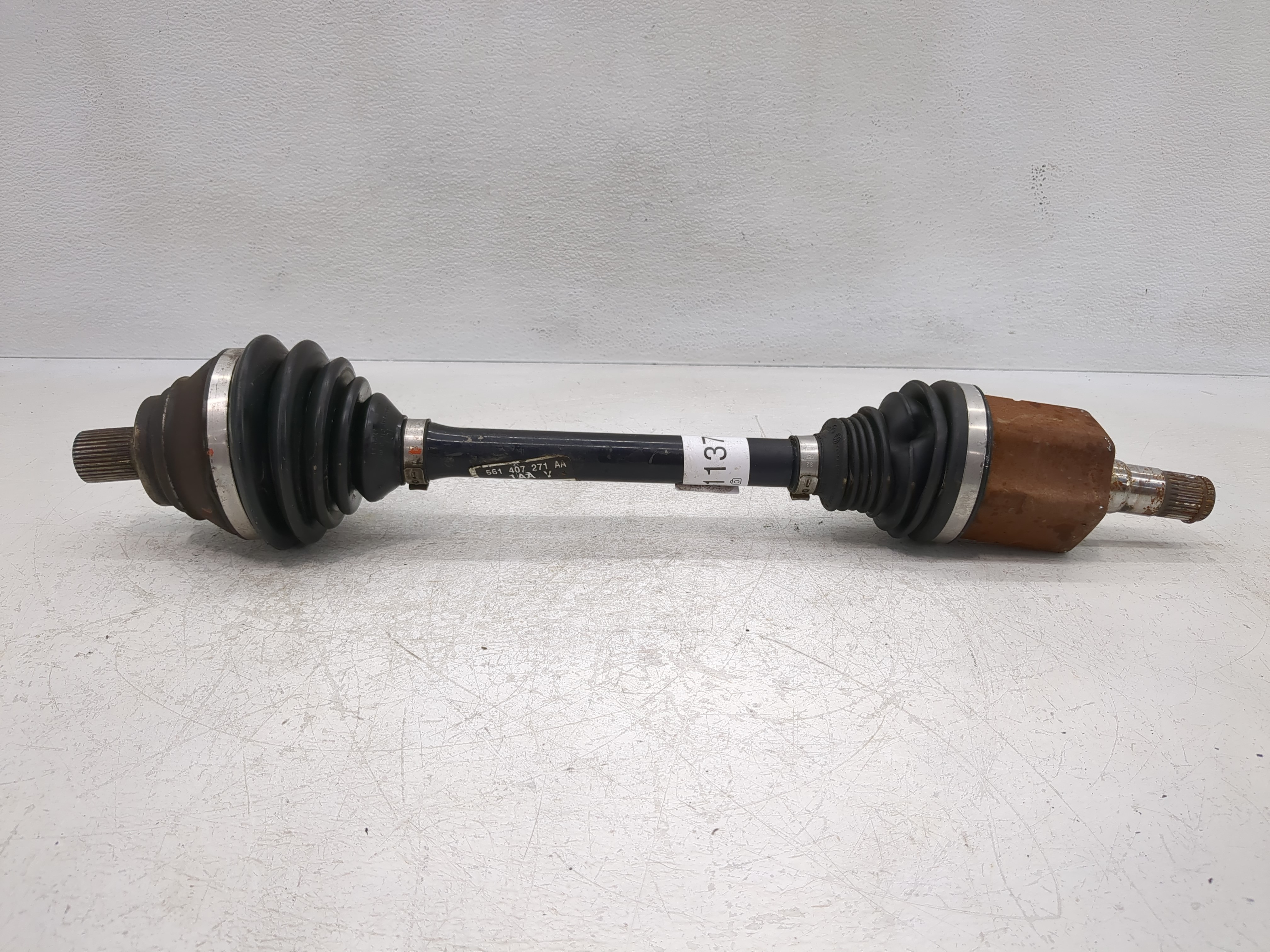 Picture of 2014-2020 Volkswagen Passat Axle Shaft Front Driver Cv C/v 1137558