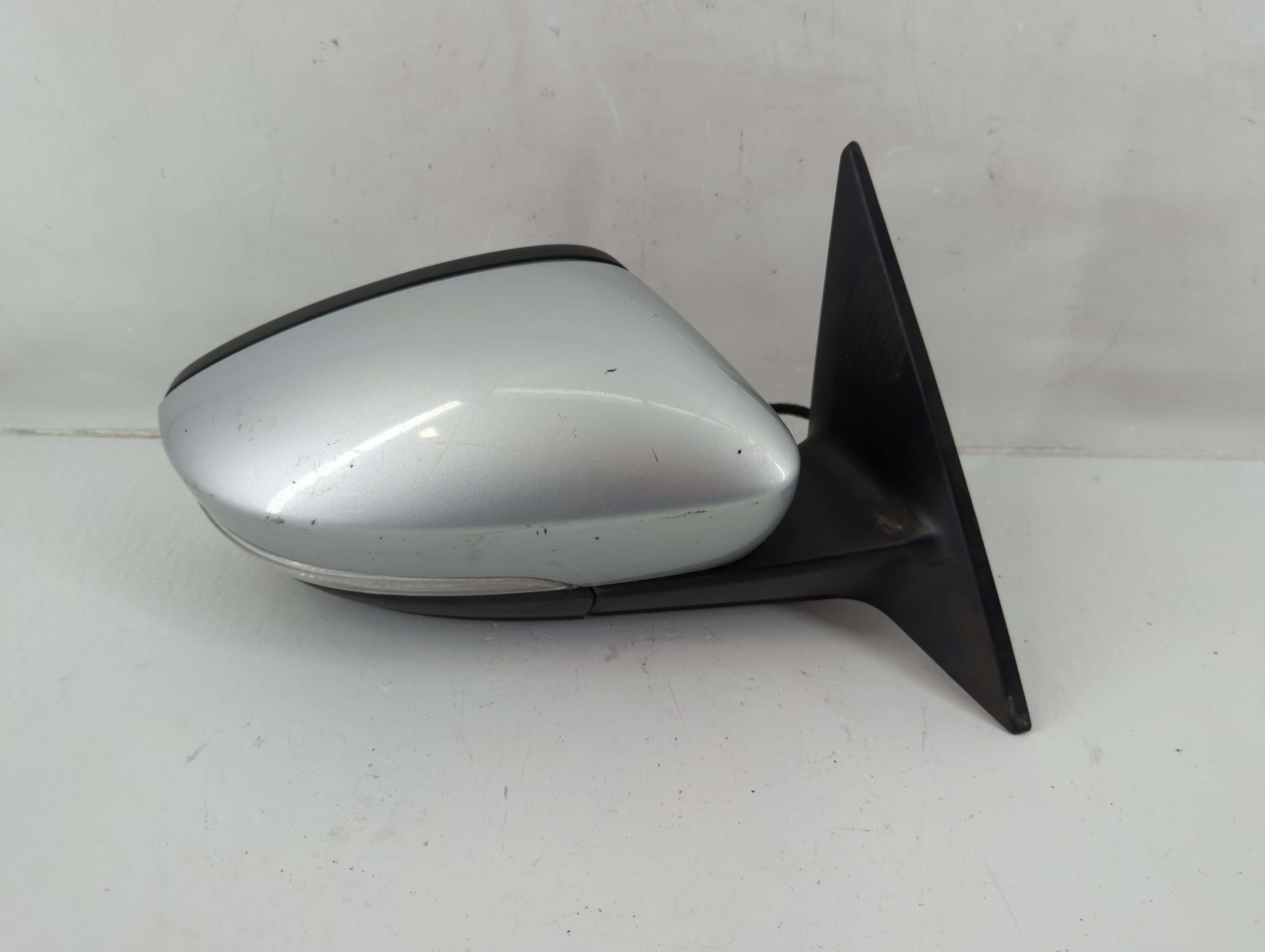 2012-2019 Volkswagen Beetle Passenger Right Side View Power Door Mirror 1137597 - Oemusedautoparts1.com