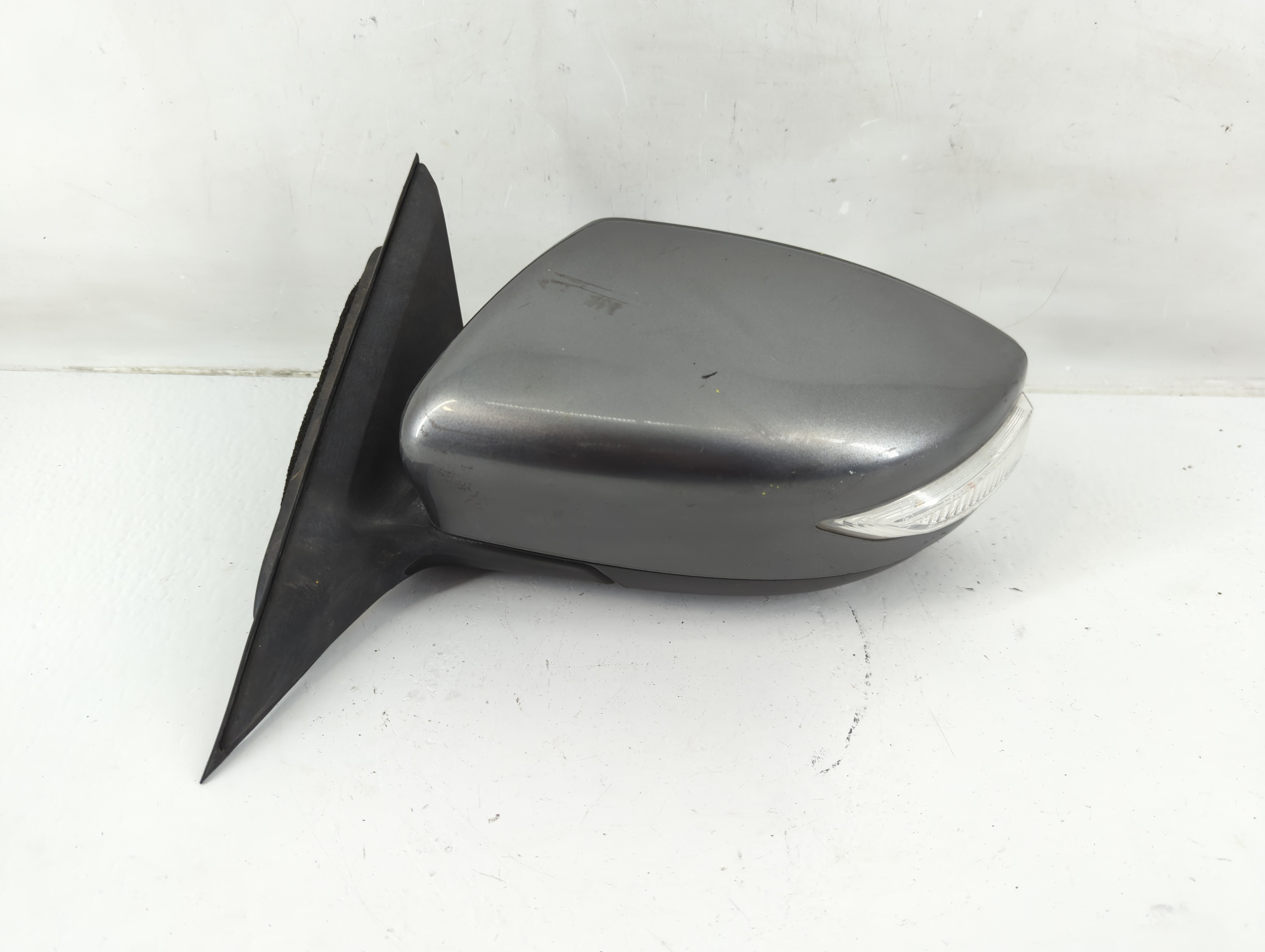 2013-2018 Nissan Altima Driver Left Side View Power Door Mirror Grey 1137620 - Oemusedautoparts1.com