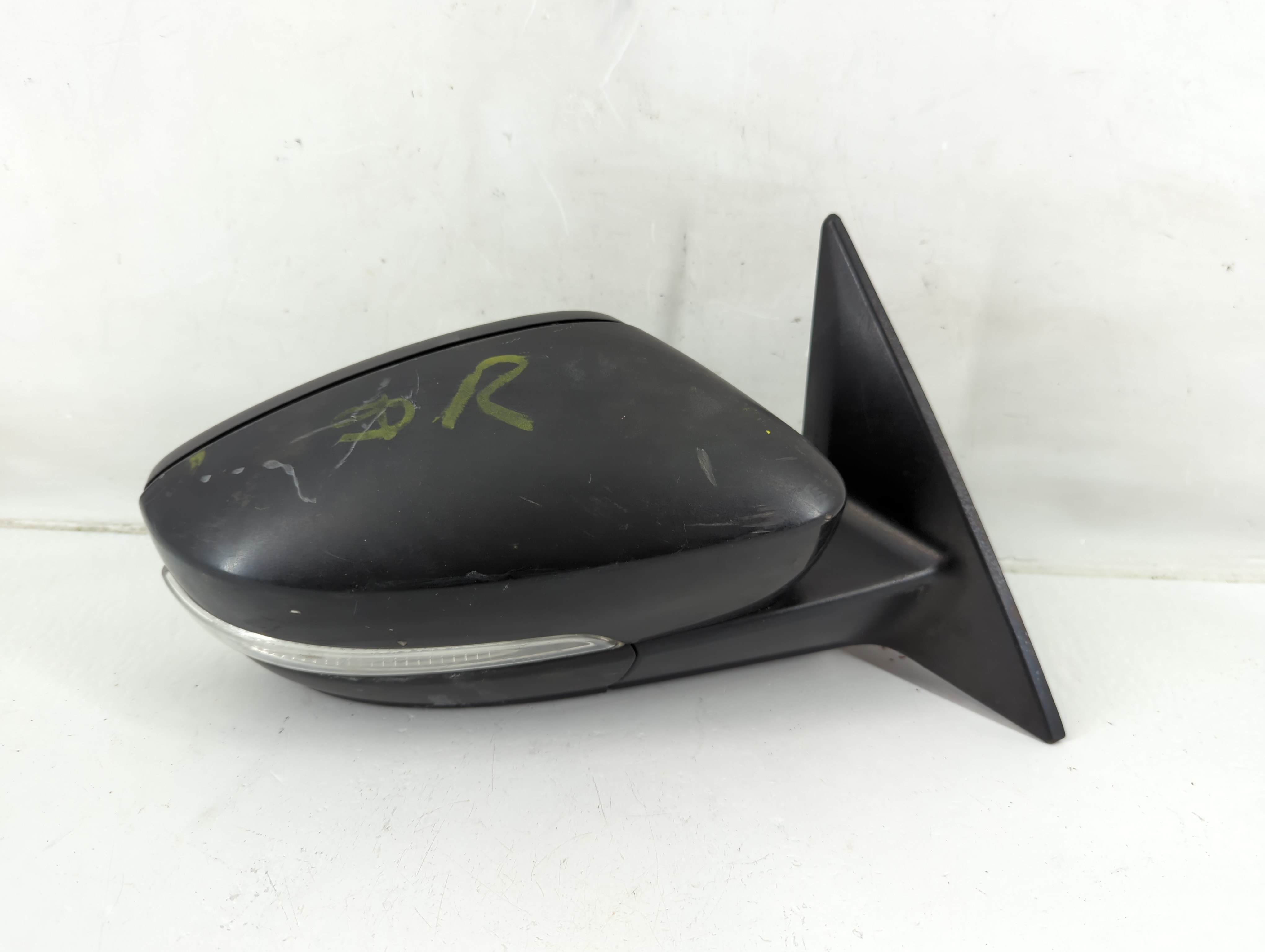 2012-2019 Volkswagen Beetle Passenger Right Side View Power Door Mirror 1137769 - Oemusedautoparts1.com