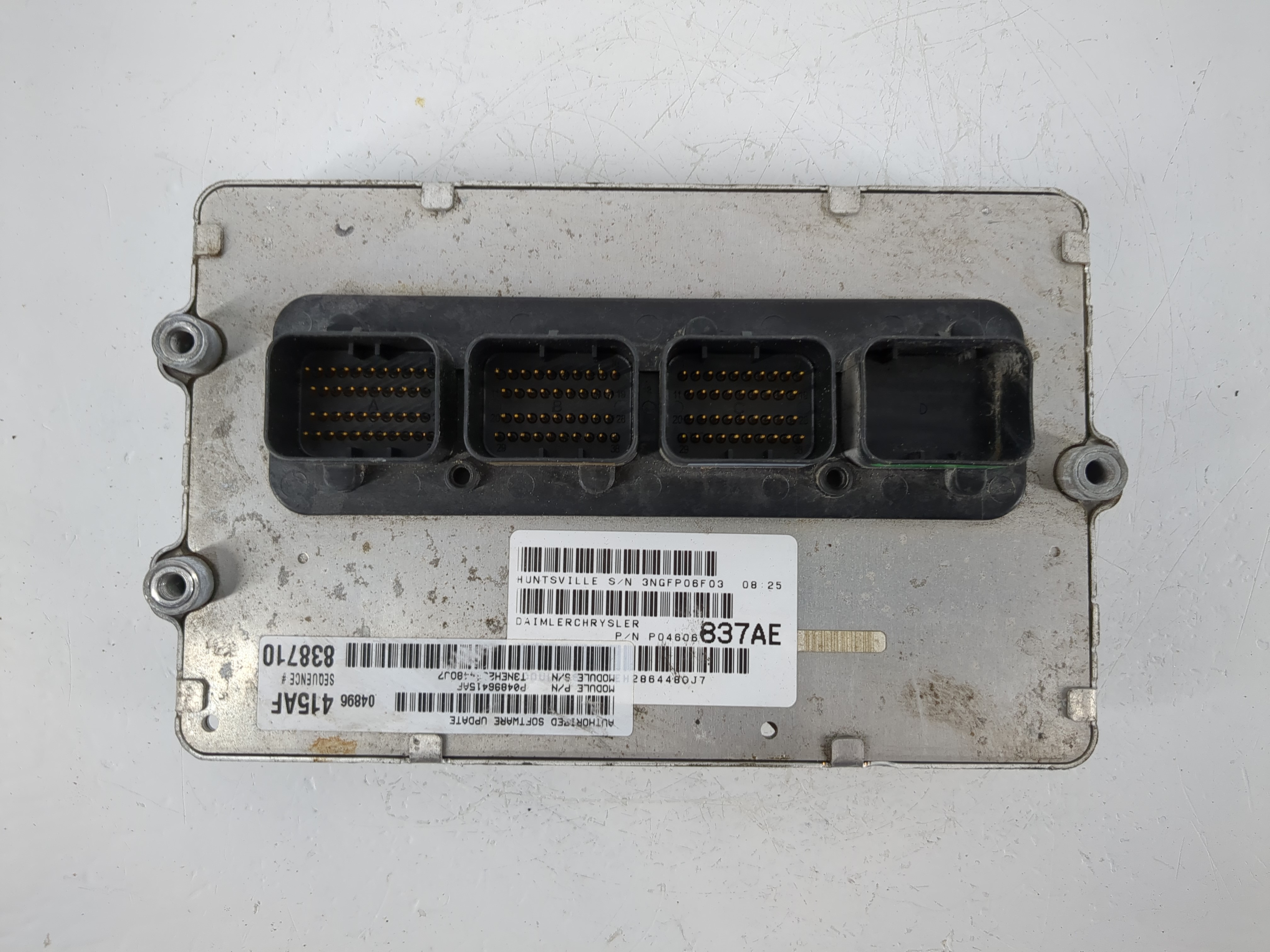 2005-2005 Chrysler 300 Engine Control Computer Ecu Pcm Ecm Pcu Oem 1137826 - Oemusedautoparts1.com