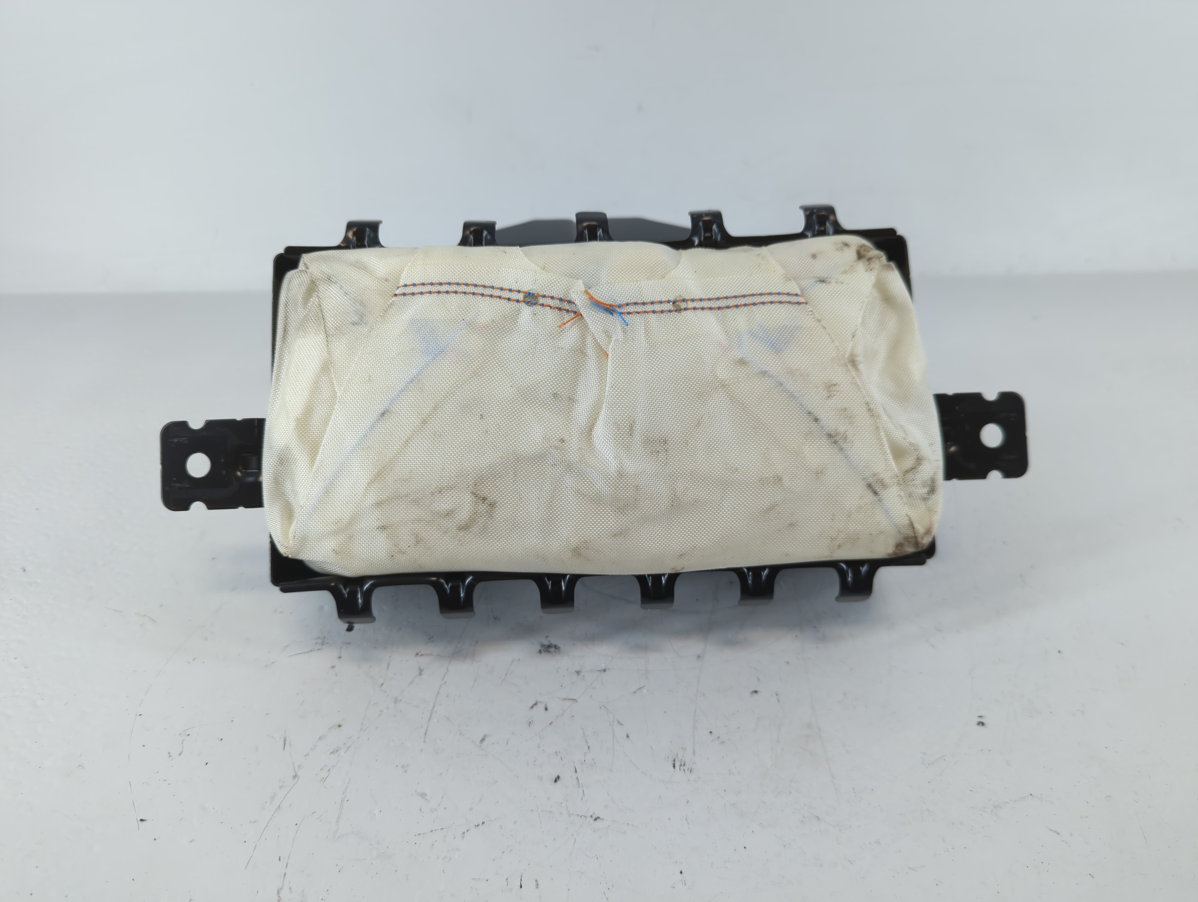 2012-2017 Kia Rio Air Bag Passenger Right Dashboard Oem 1137862 - Oemusedautoparts1.com