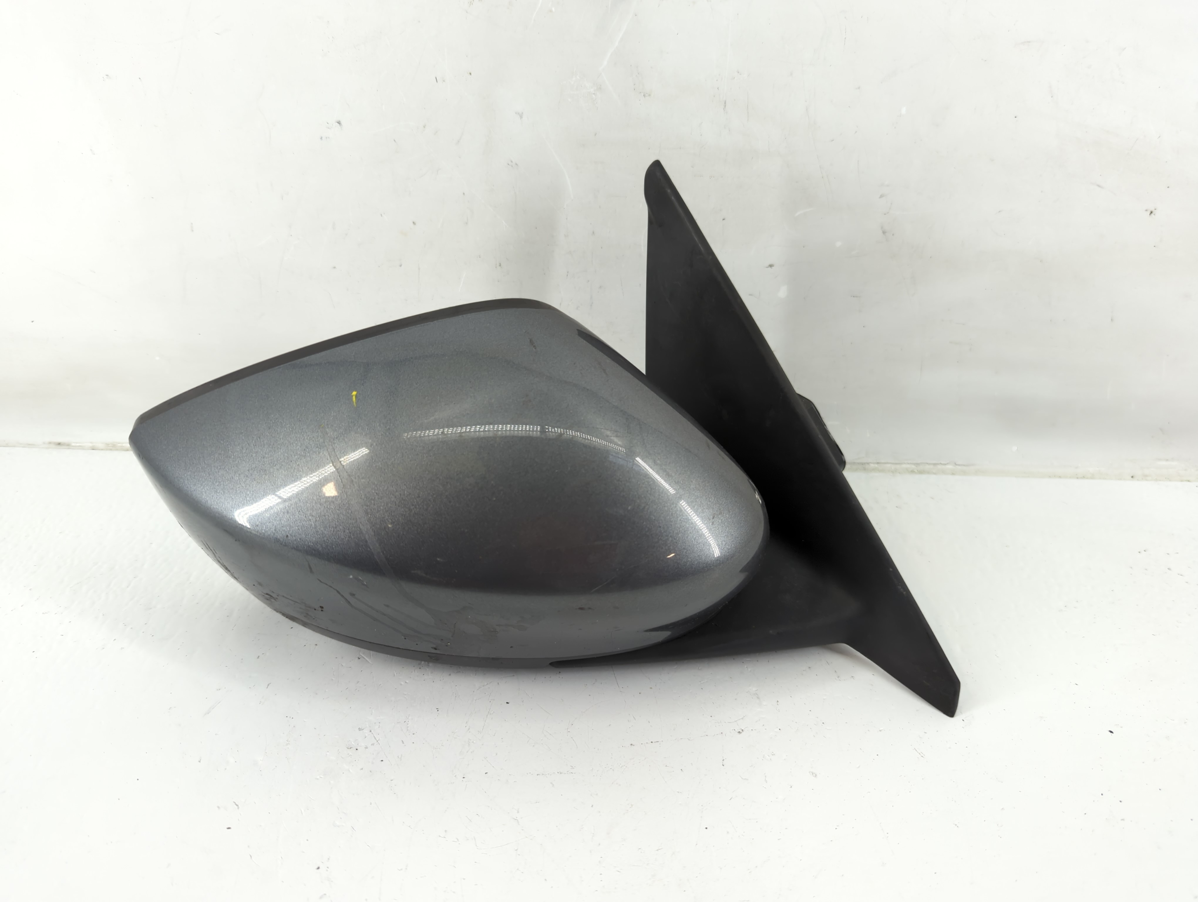2022-2022 Nissan Versa Passenger Right Side View Power Door Mirror Gray 1138404 - Oemusedautoparts1.com