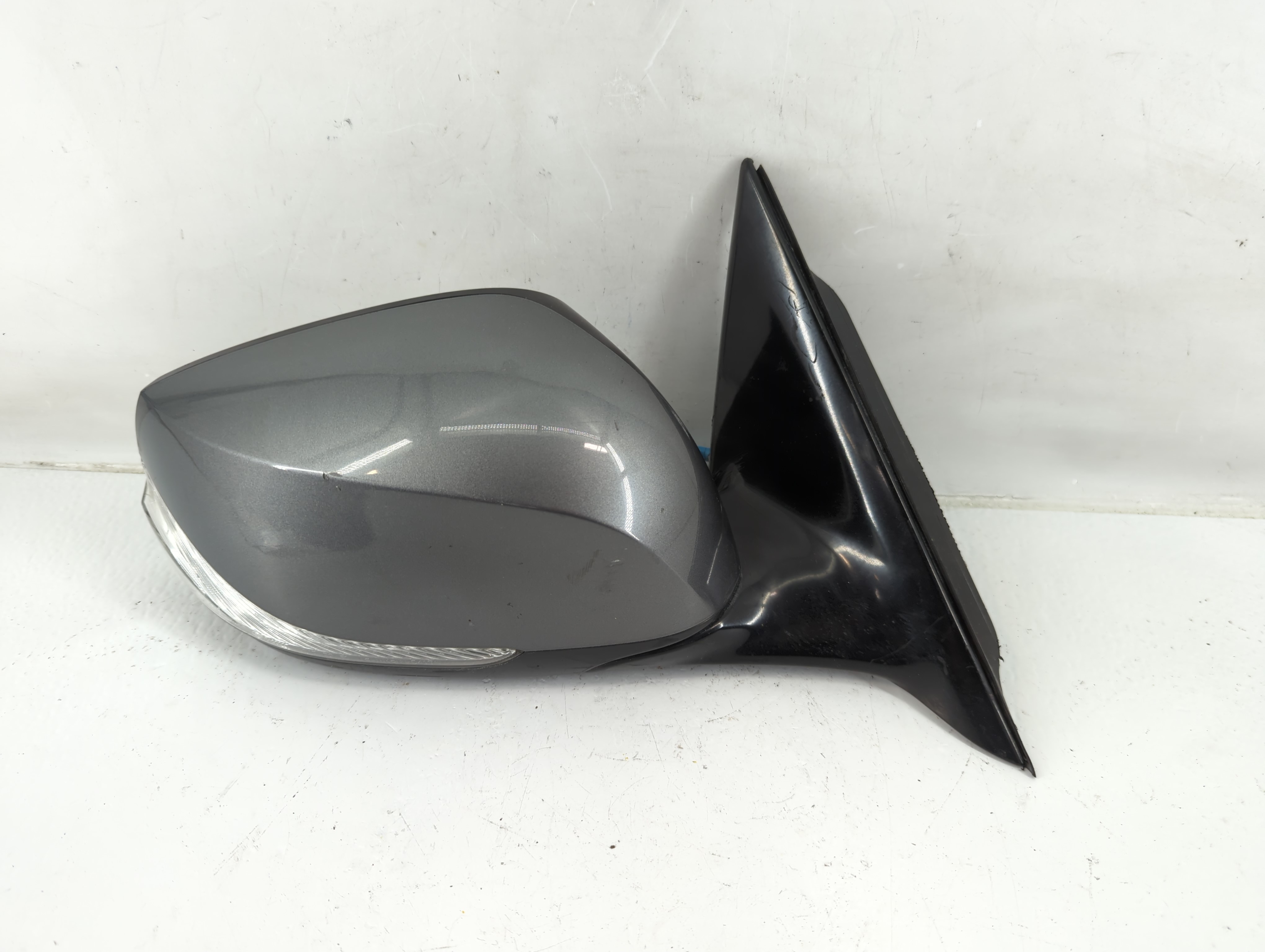 Picture of 2016-2018 Infiniti Q50 Passenger Right Side View Power Door Mirror Grey 1138576