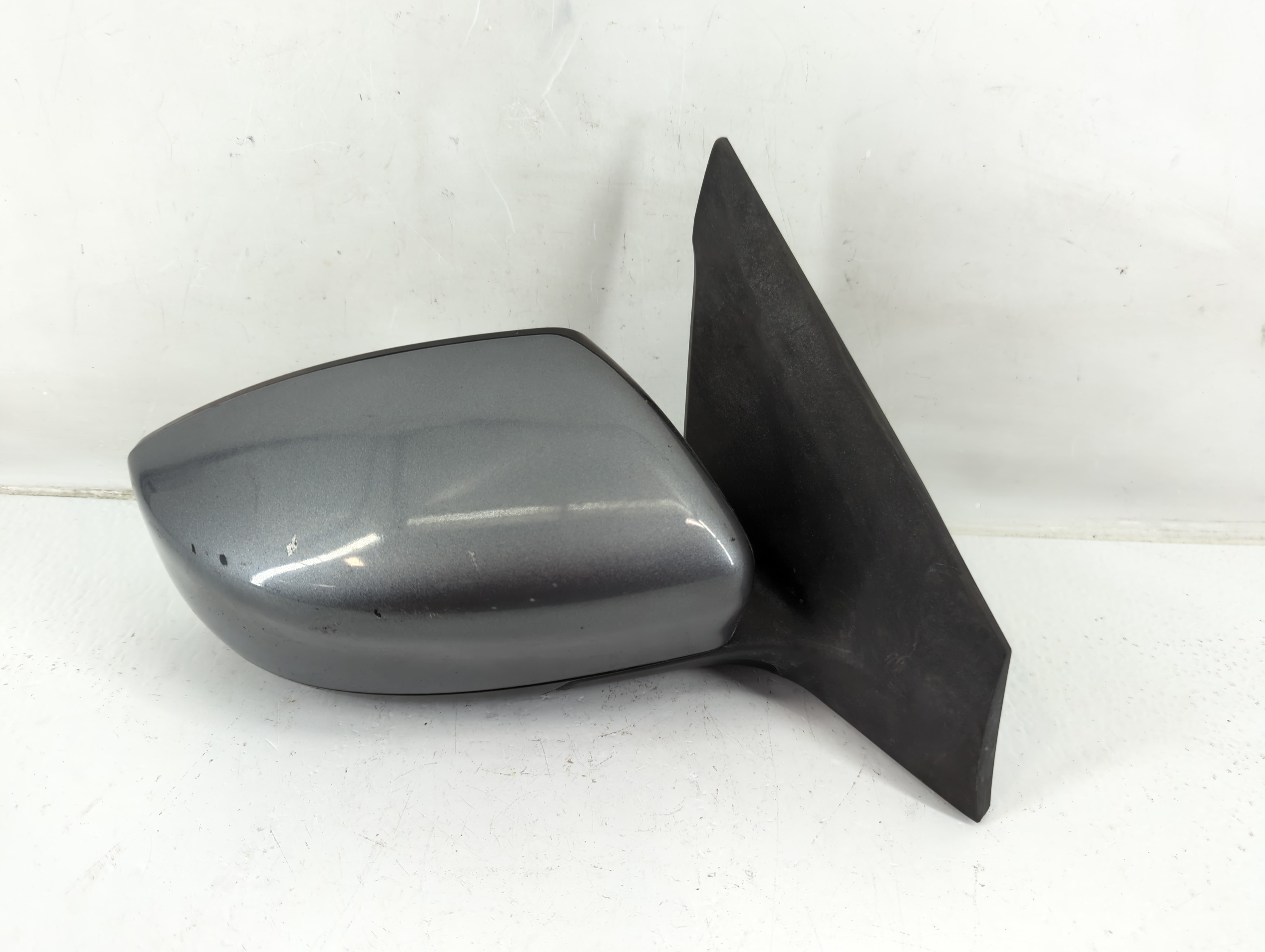 2016-2019 Nissan Sentra Passenger Right Side View Power Door Mirror Gray 1138753 - Oemusedautoparts1.com