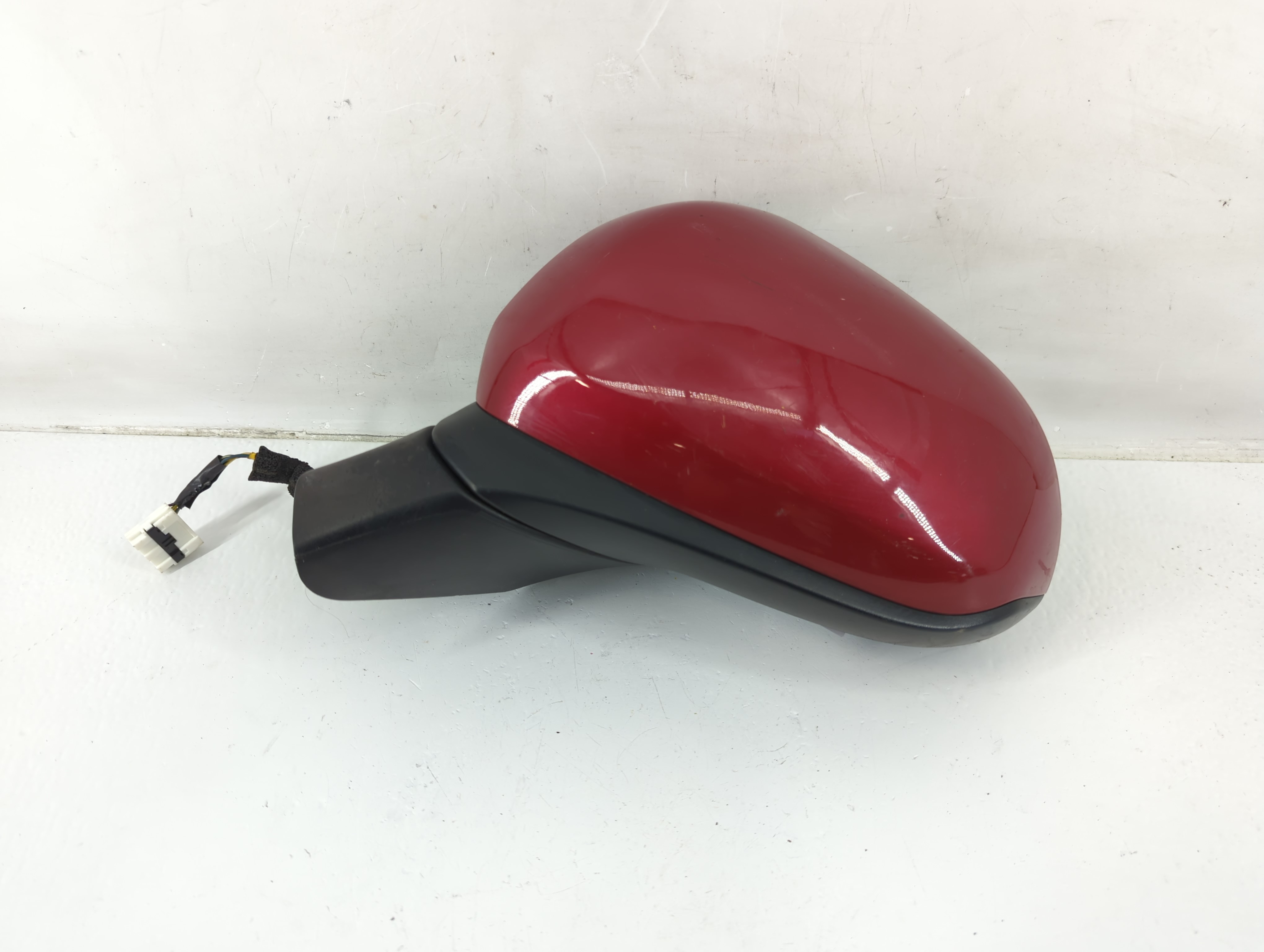 2019-2019 Hyundai Santa Fe Driver Left Side View Power Door Mirror Red 1138993 - Oemusedautoparts1.com