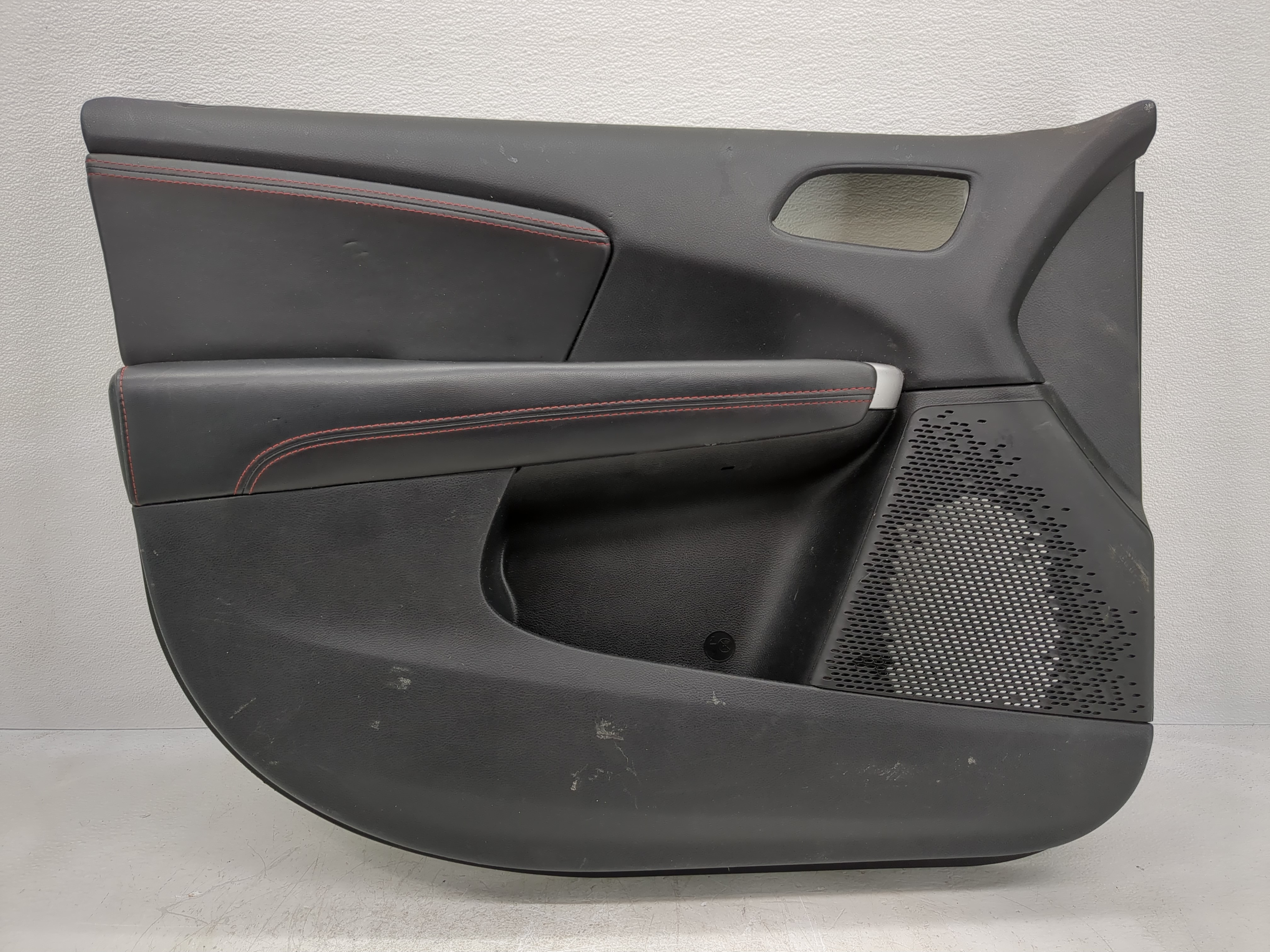 2012 Dodge Journey Front Left Driver Interior Door Panel Trim 1139297 - Oemusedautoparts1.com