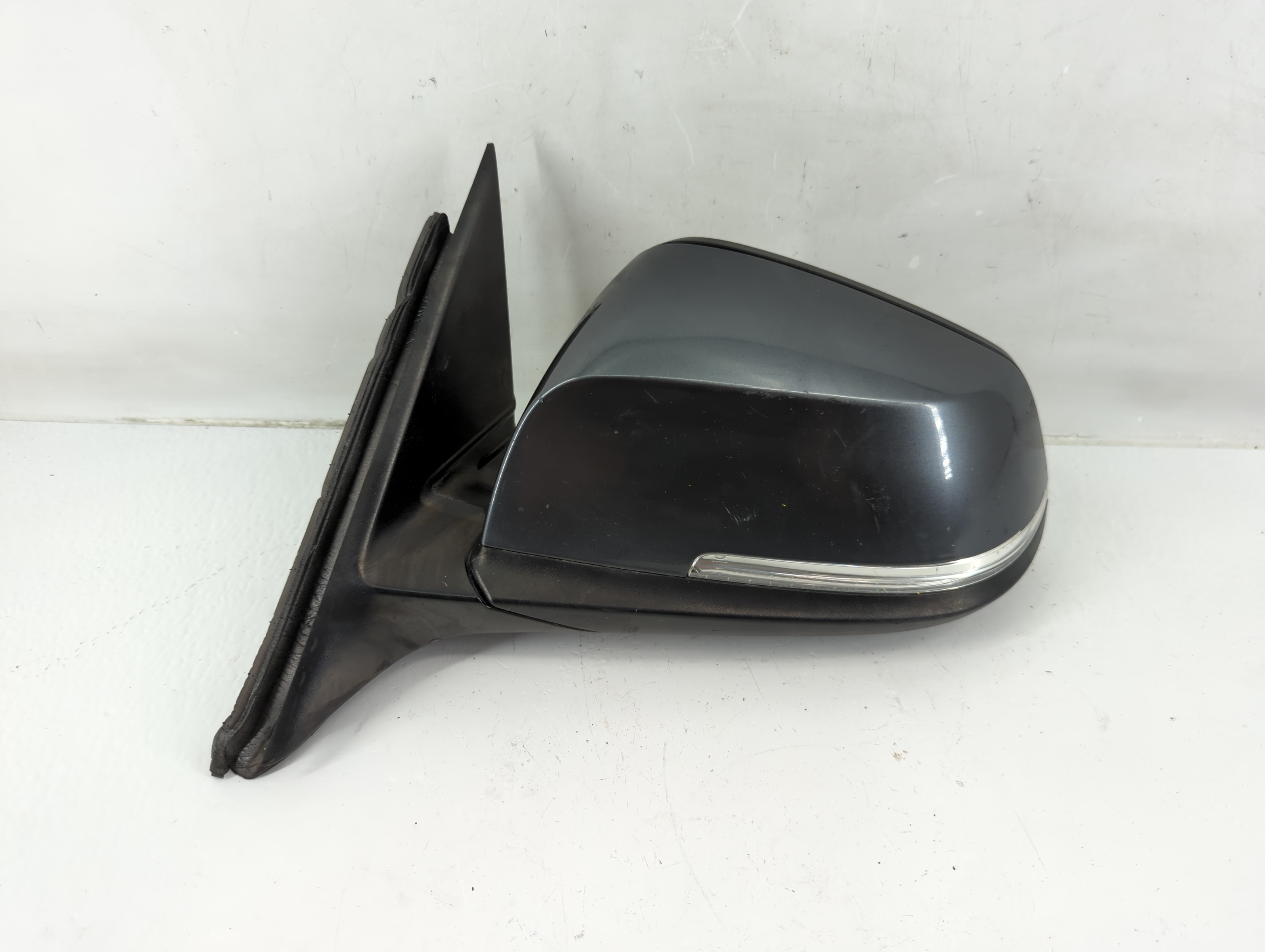 Picture of Bmw 528i Passenger Right Side View Power Door Mirror Grey 1139437