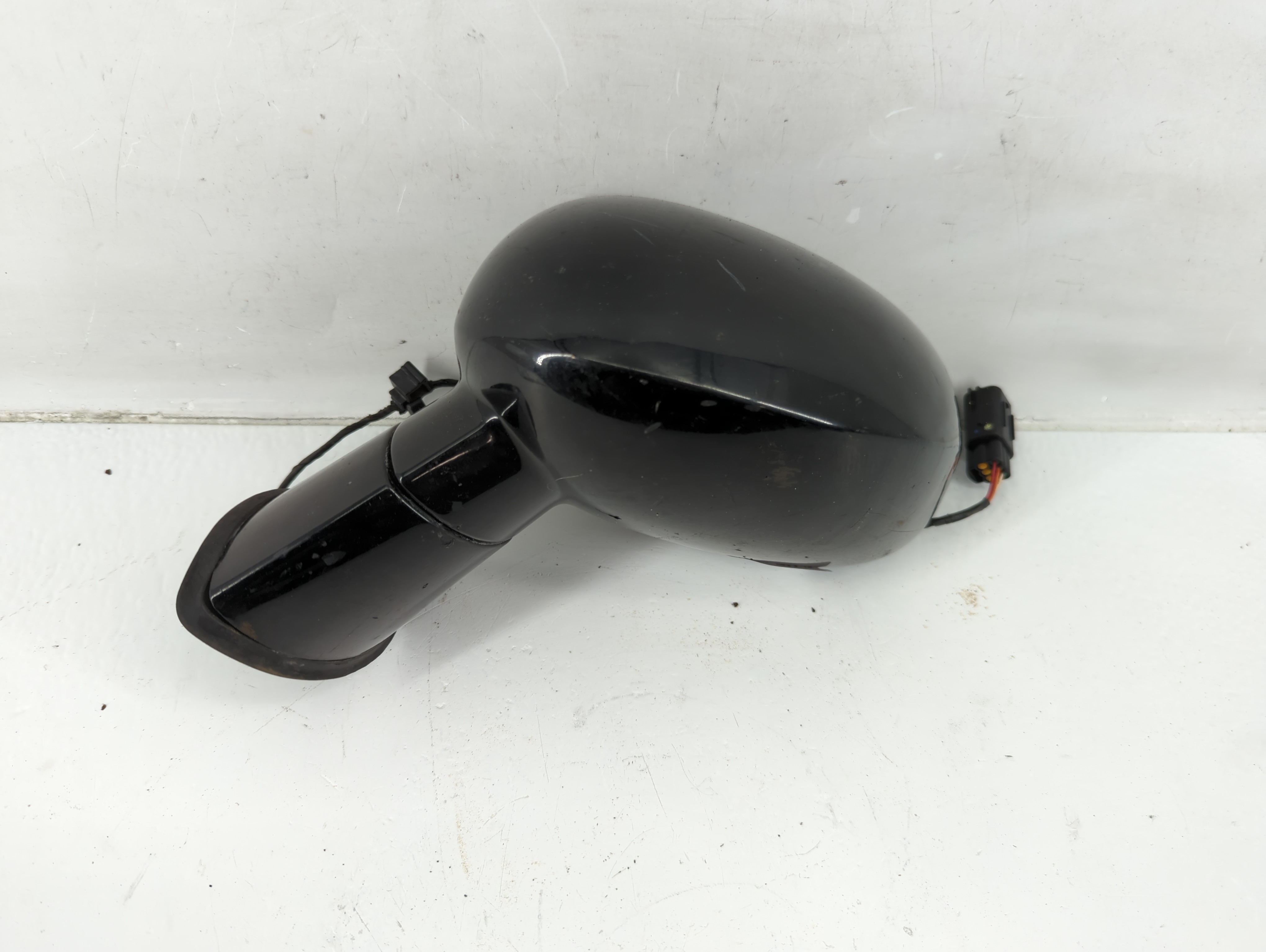 Picture of 2014-2014 Dodge Challenger Driver Left Side View Power Door Mirror Black 1139438