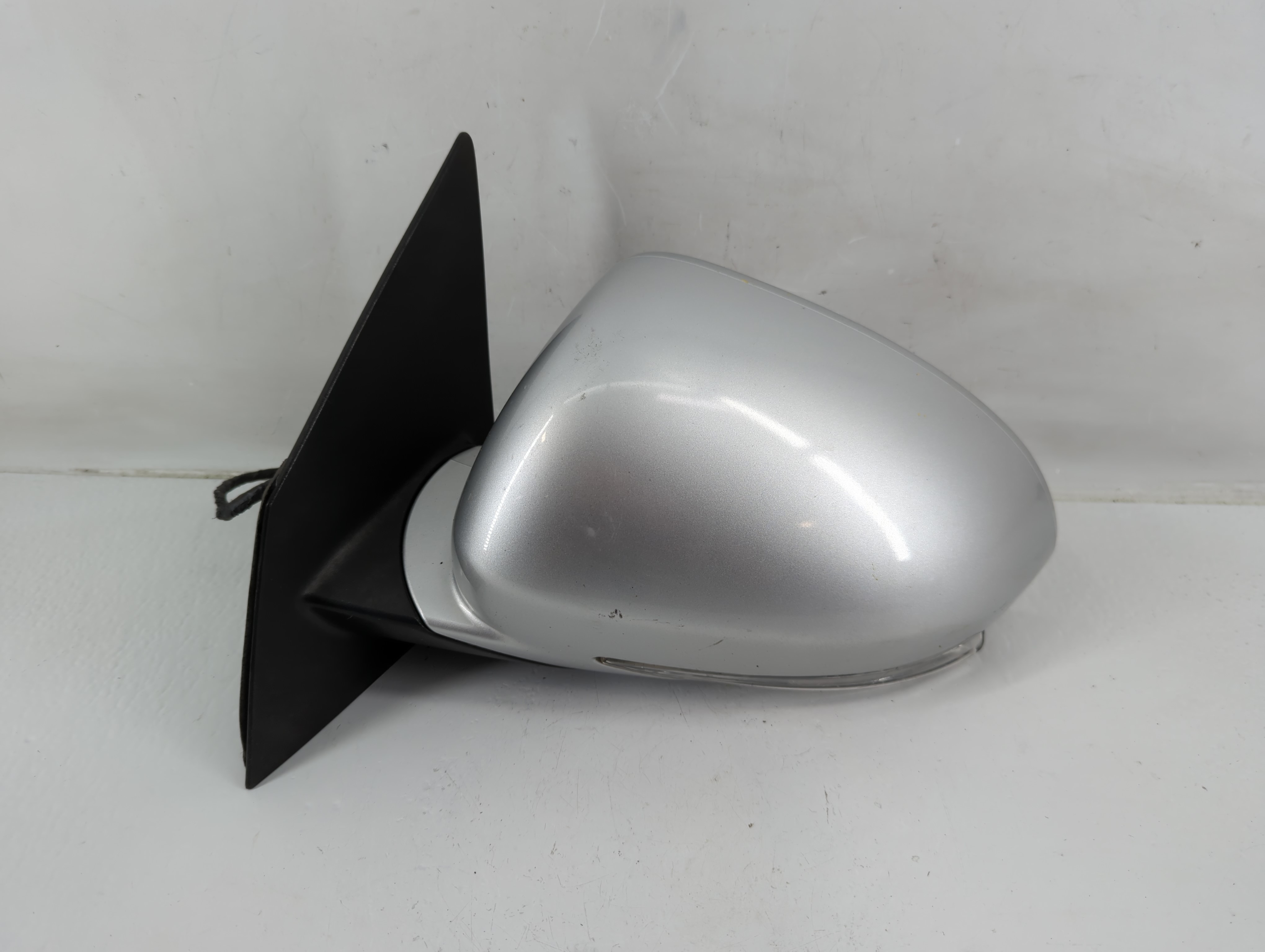 2008-2017 Buick Enclave Driver Left Side View Power Door Mirror Silver 1139990 - Oemusedautoparts1.com