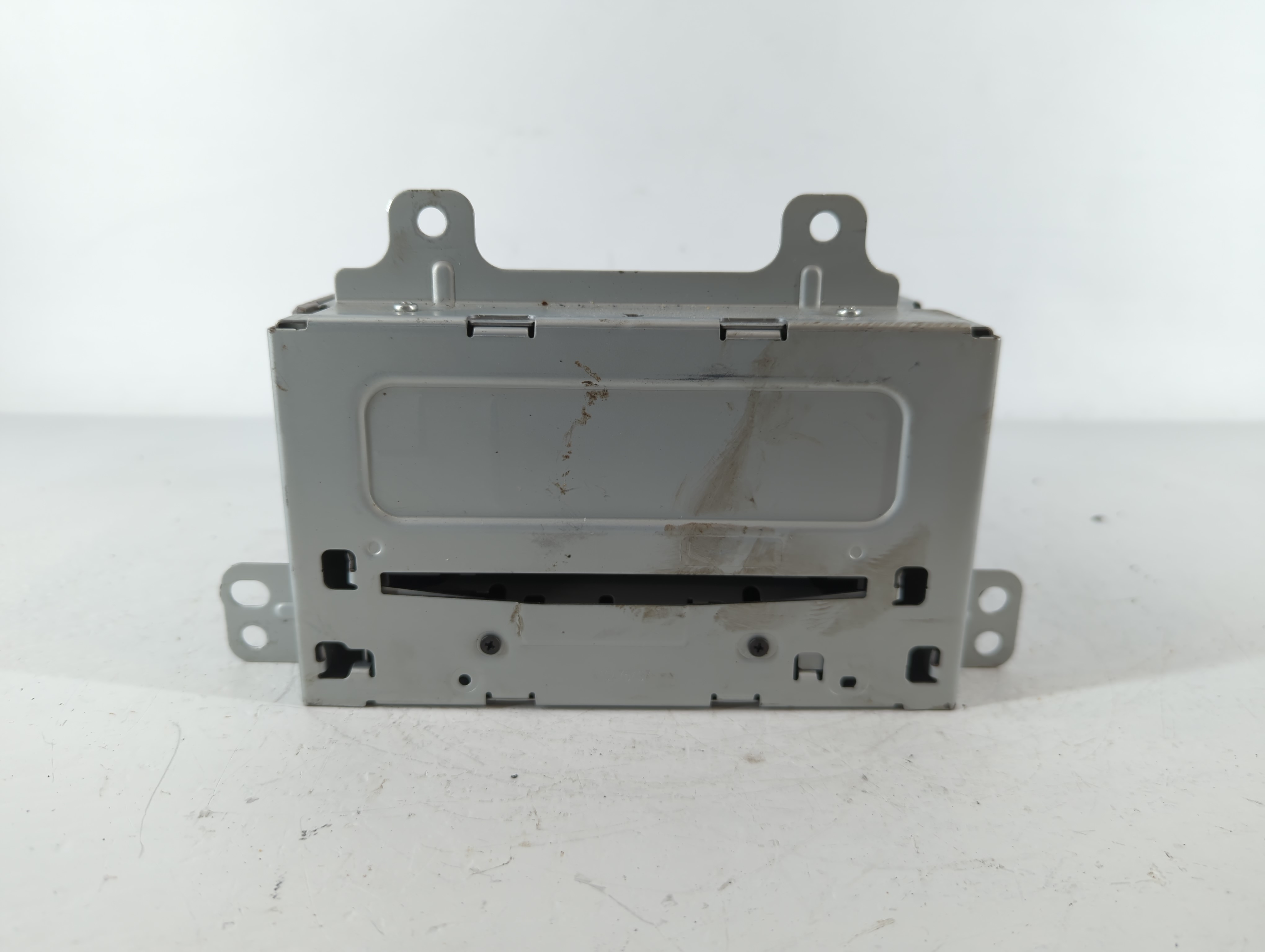 2011-2012 Chevrolet Cruze Am Fm Cd Player Radio Receiver 1140005 - Oemusedautoparts1.com