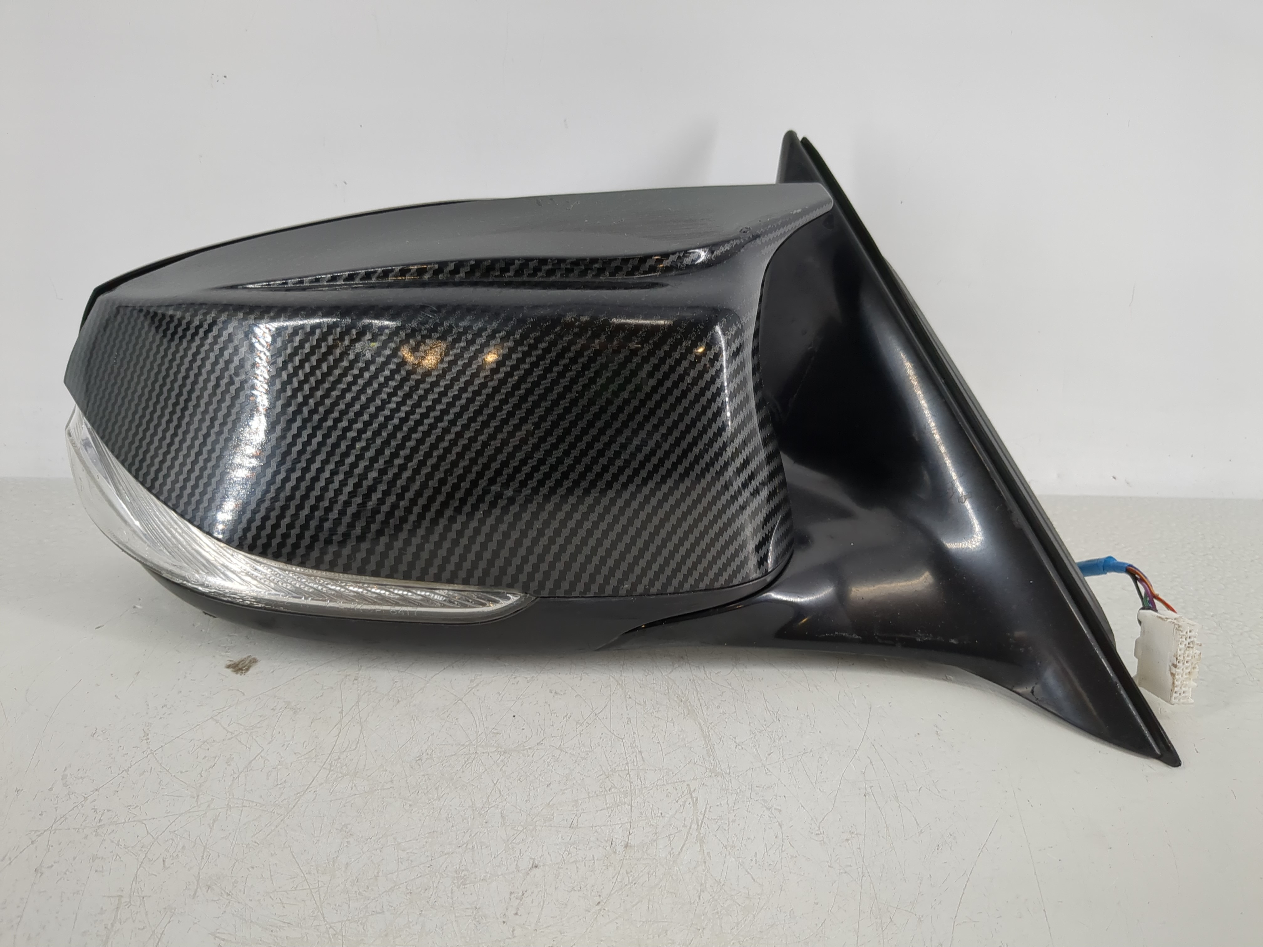 2014-2020 Infiniti Q50 Passenger Right Side View Power Door Mirror 1140015 - Oemusedautoparts1.com