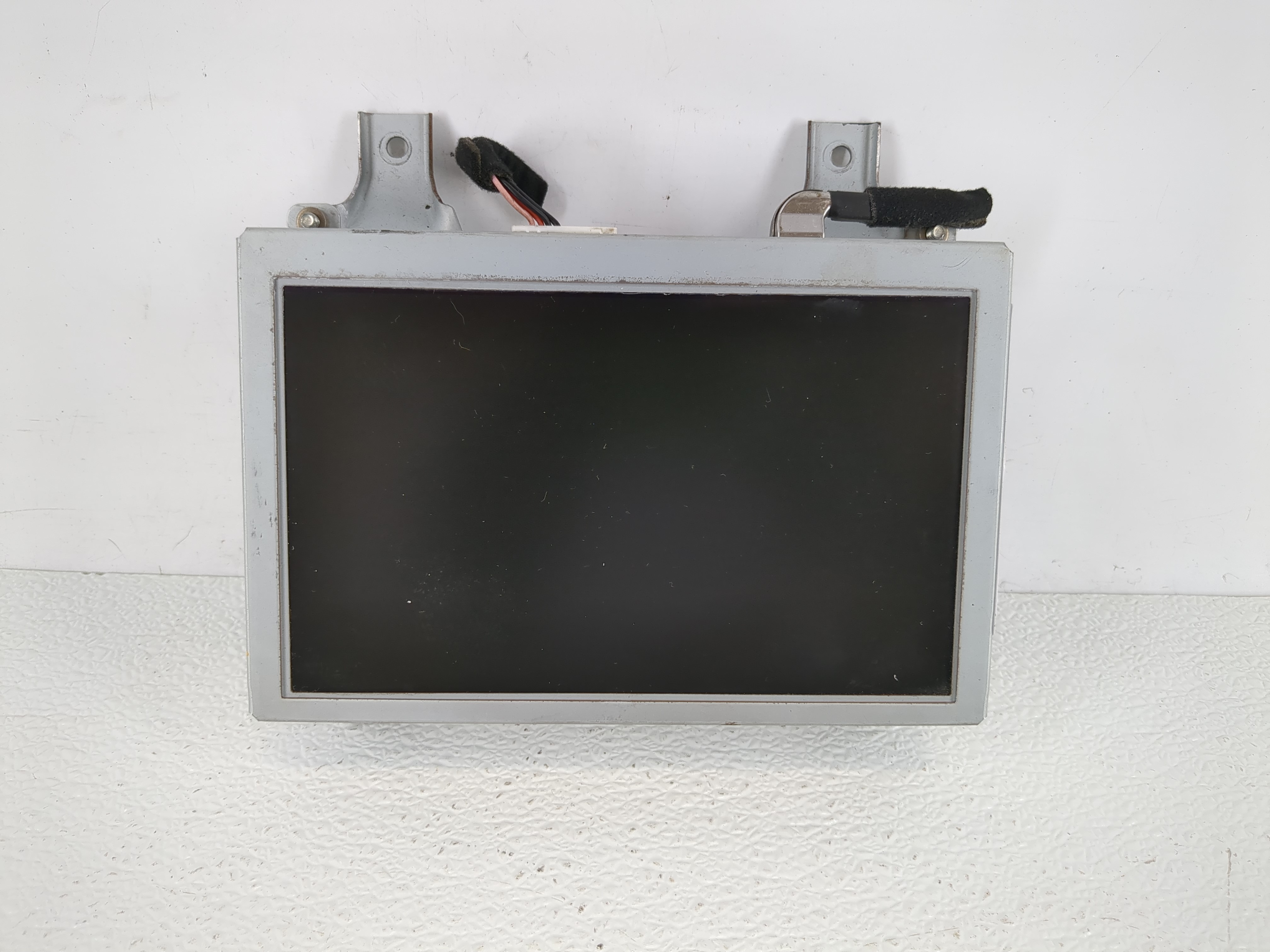 2001-2001 Bmw 325i Am Fm Cd Player Radio Receiver 1140040 - Oemusedautoparts1.com