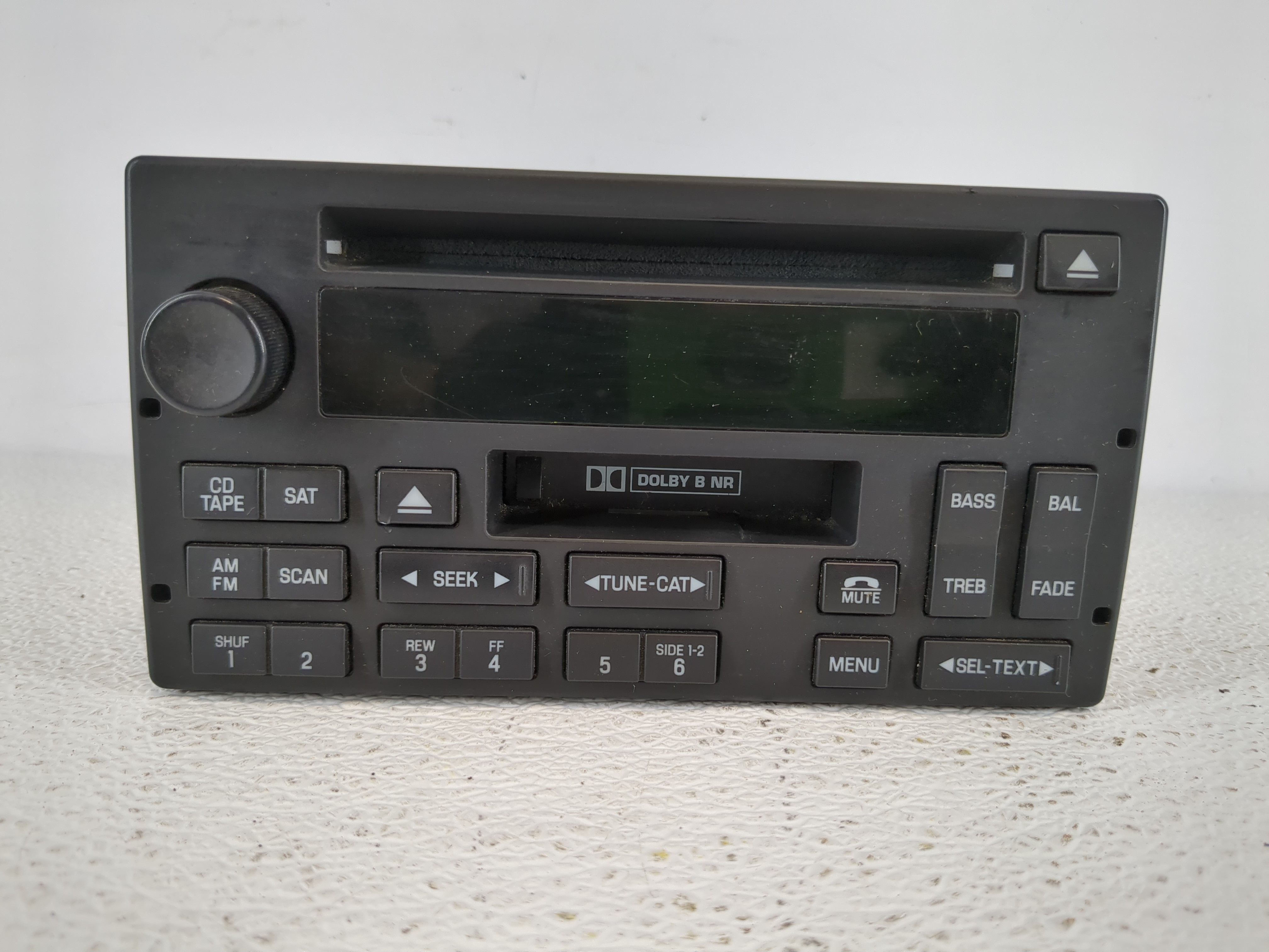 Picture of 2001-2005 Mercury Grand Marquis Am Fm Cd Player Radio Receiver 1140232