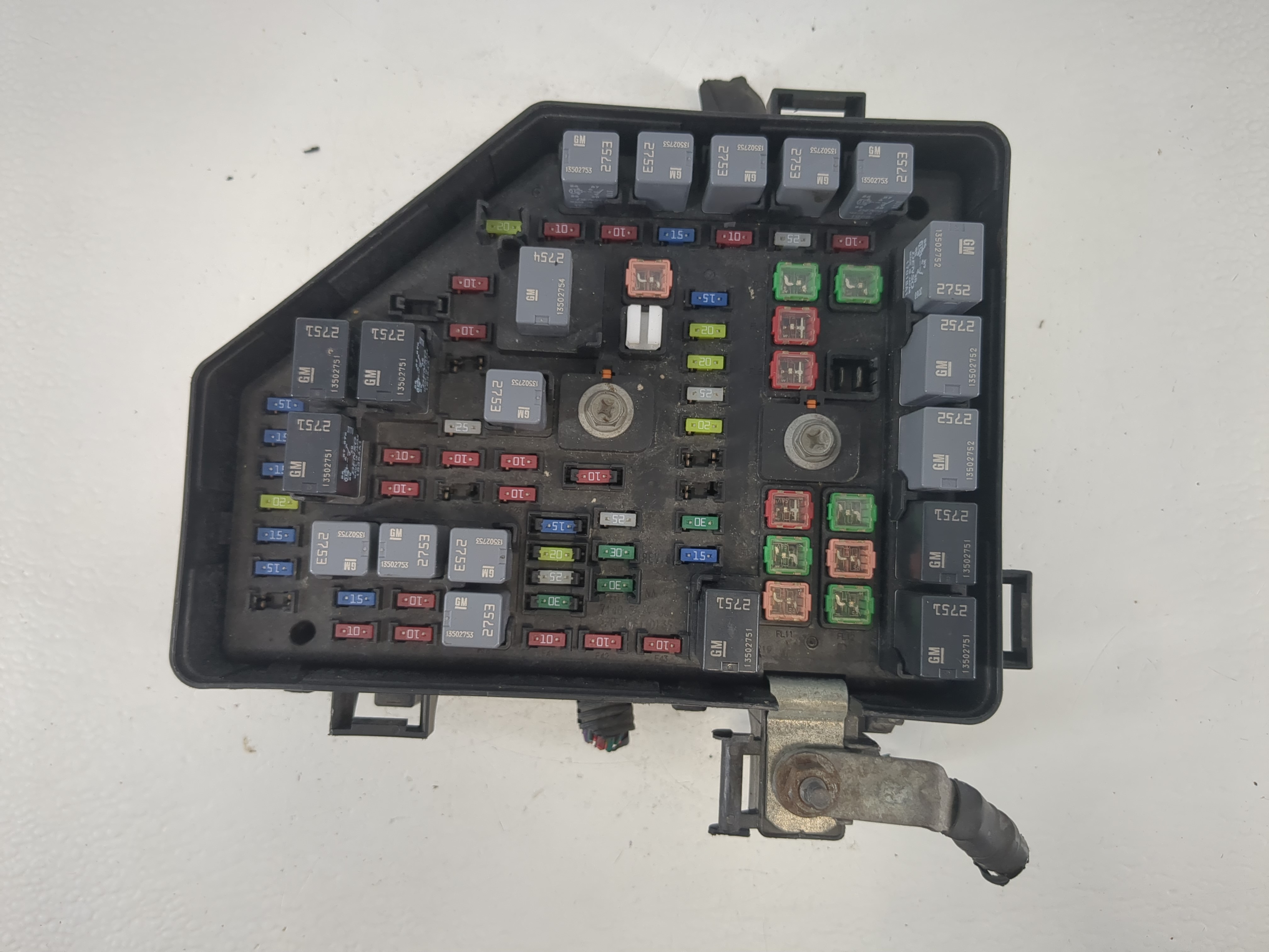 2013-2014 Chevrolet Traverse Fusebox Fuse Box Relay Module 22933347 1140247 - Oemusedautoparts1.com