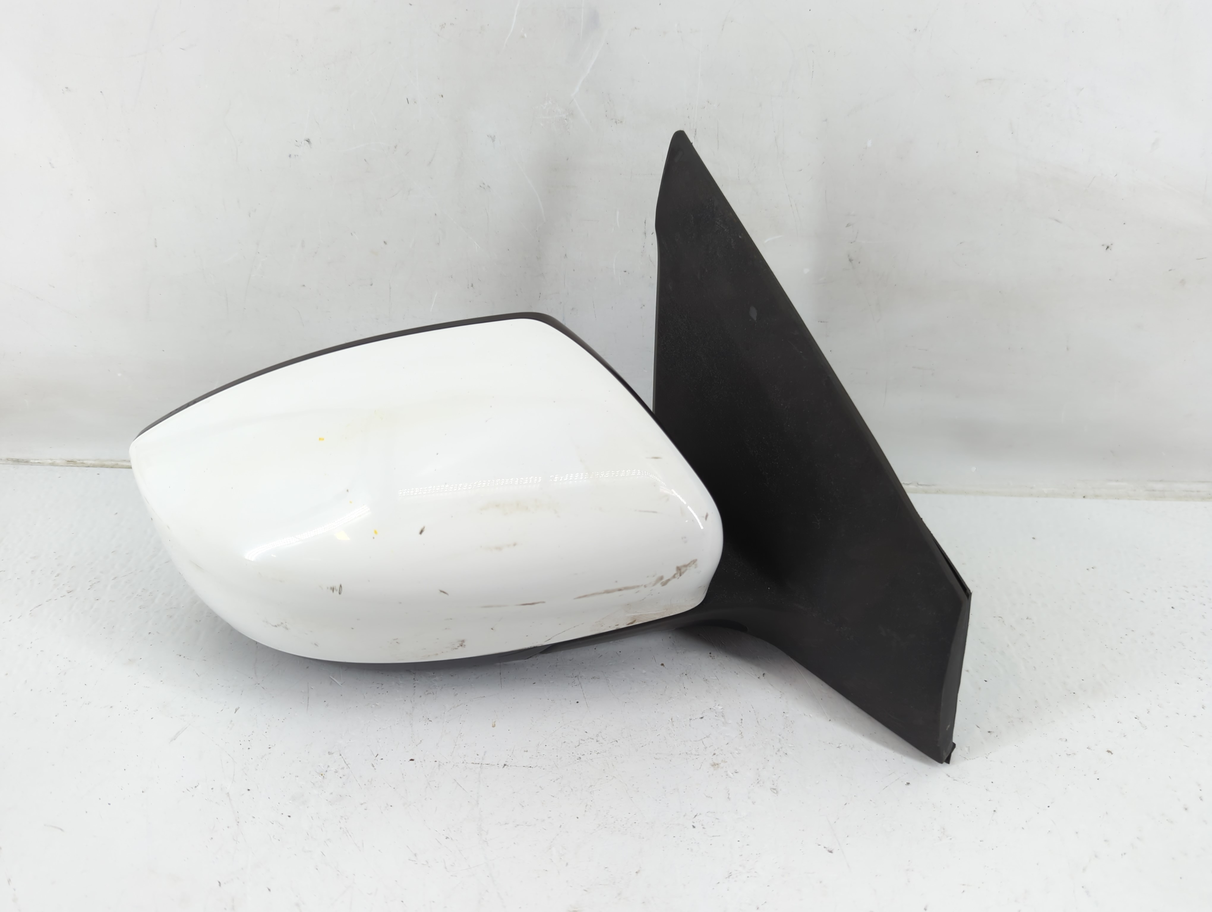 2016-2019 Nissan Sentra Passenger Right Side View Power Door Mirror 1140259 - Oemusedautoparts1.com