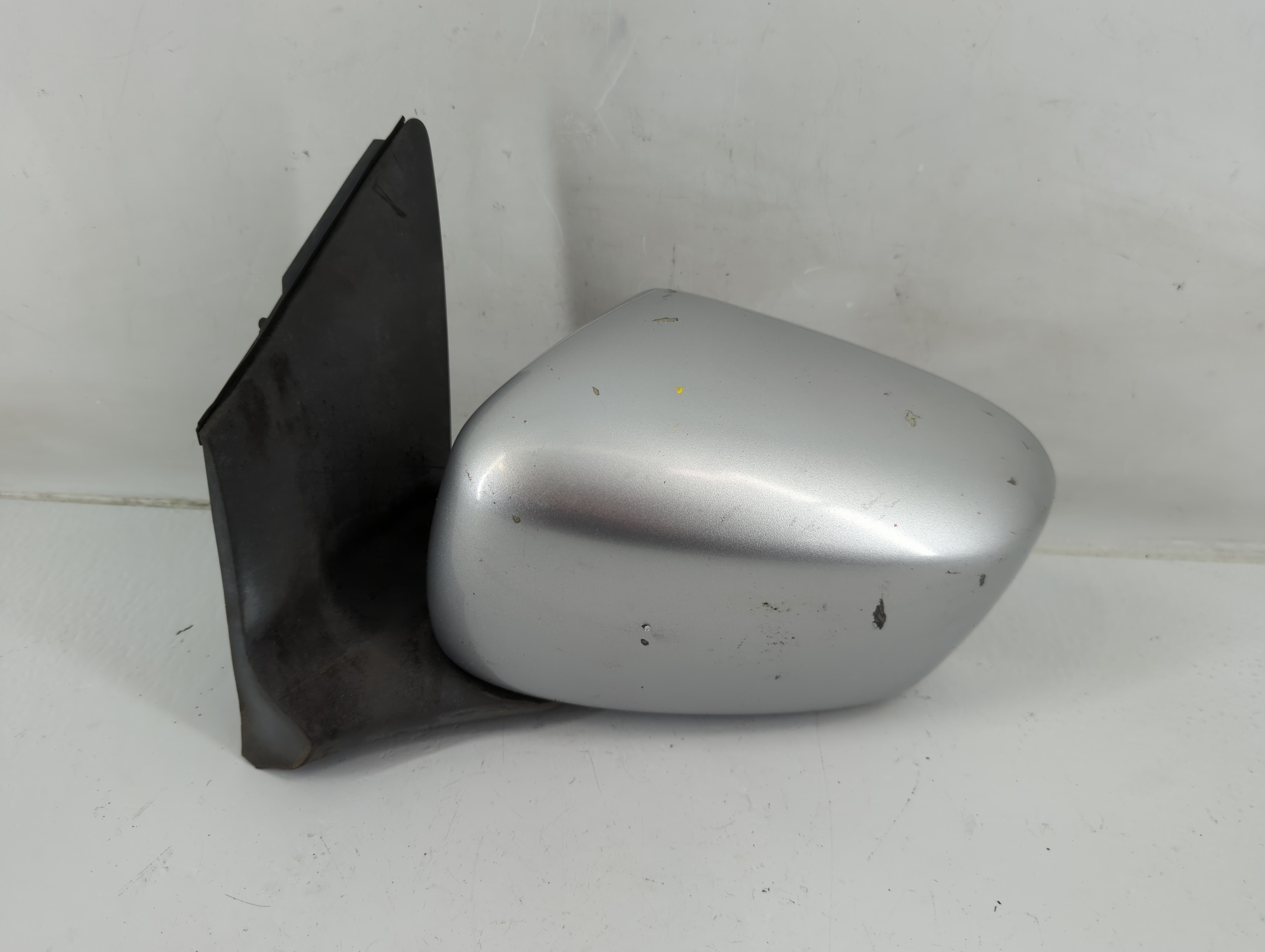 Picture of 2005-2010 Honda Odyssey Driver Left Side View Power Door Mirror Silver 1140295