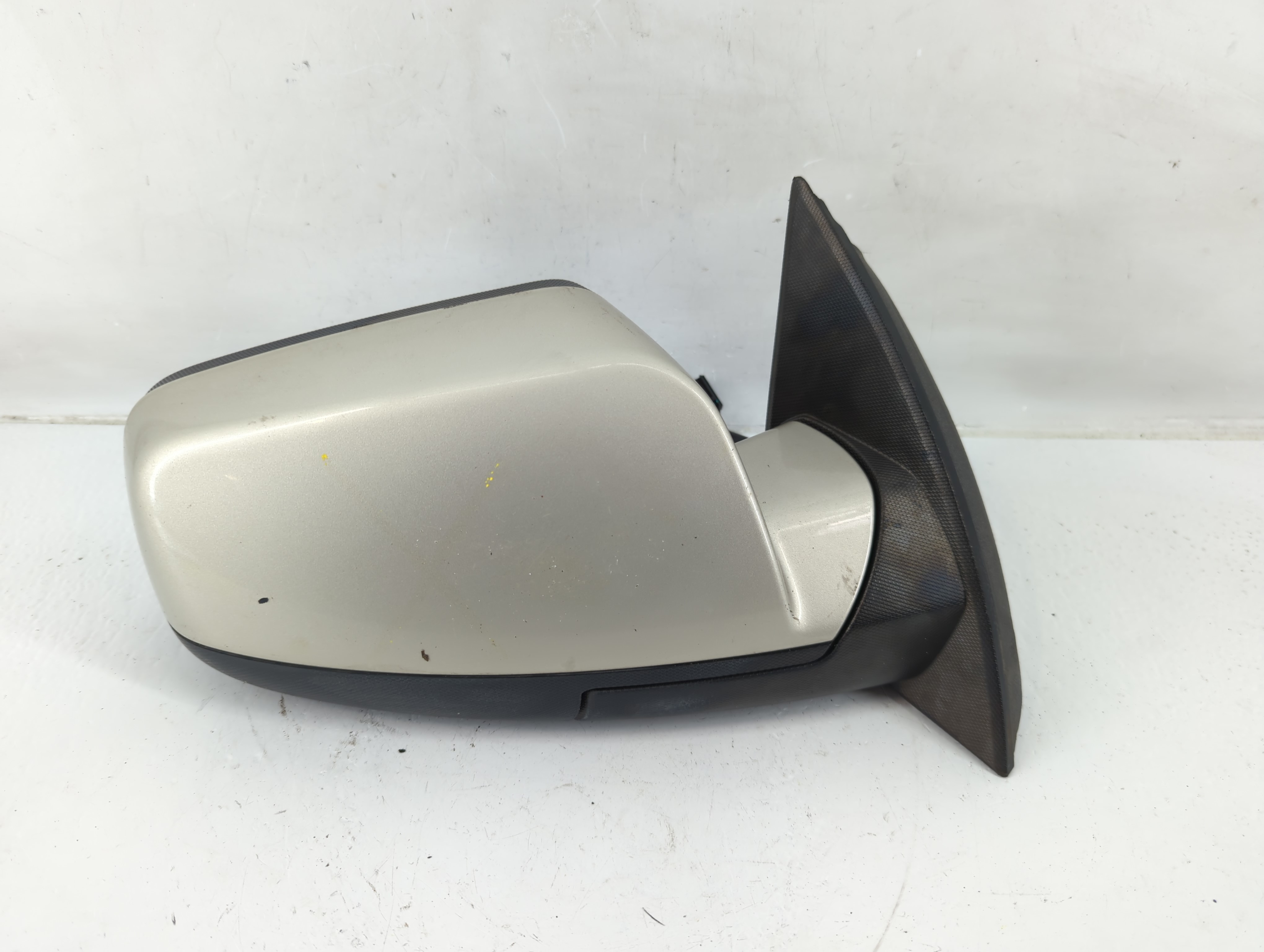 2015-2017 Chevrolet Equinox Passenger Right Side View Power Door Mirror 1140331 - Oemusedautoparts1.com