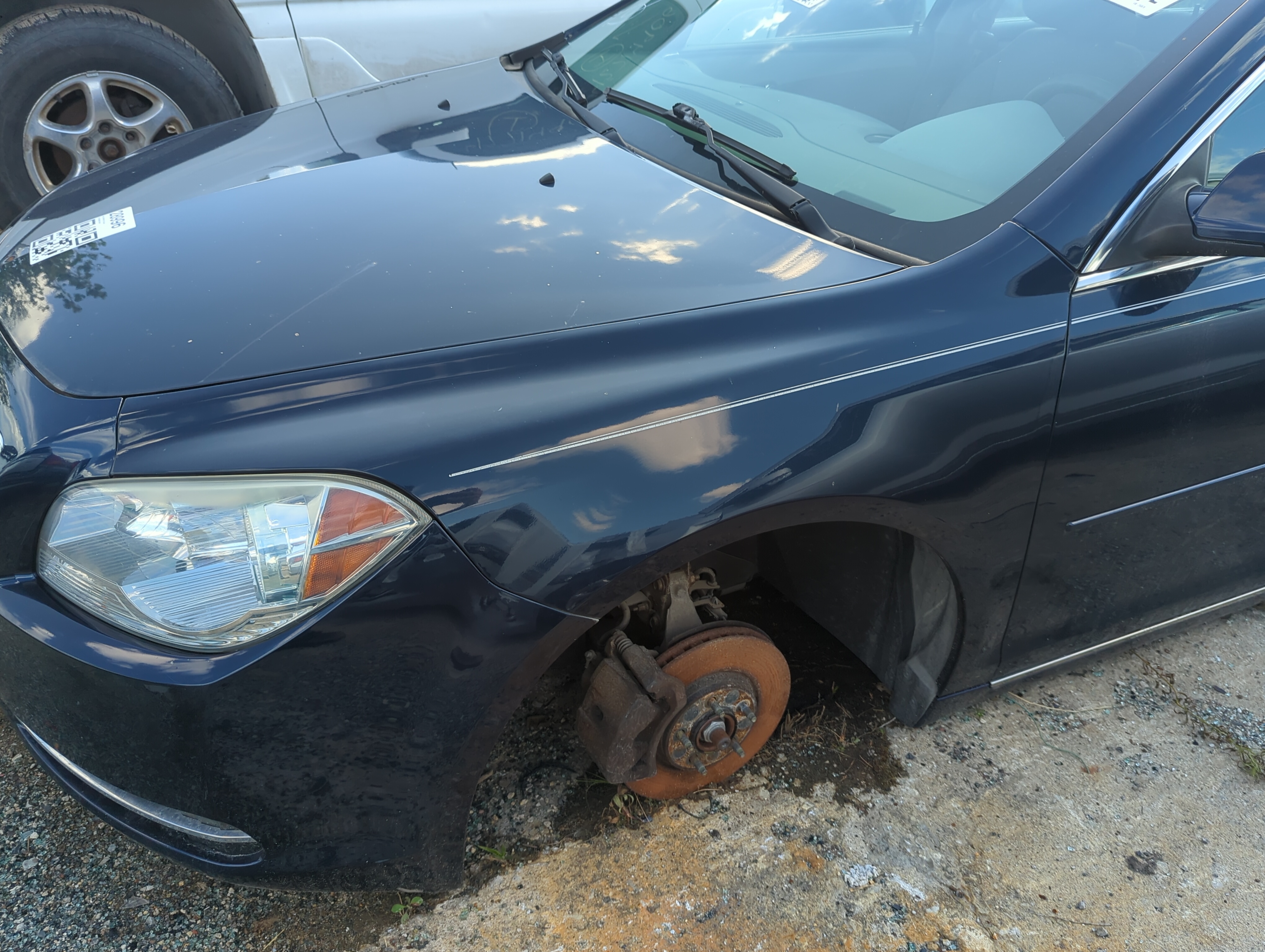 Picture of 2009-2012 Chevrolet Malibu Driver Fender 1140387