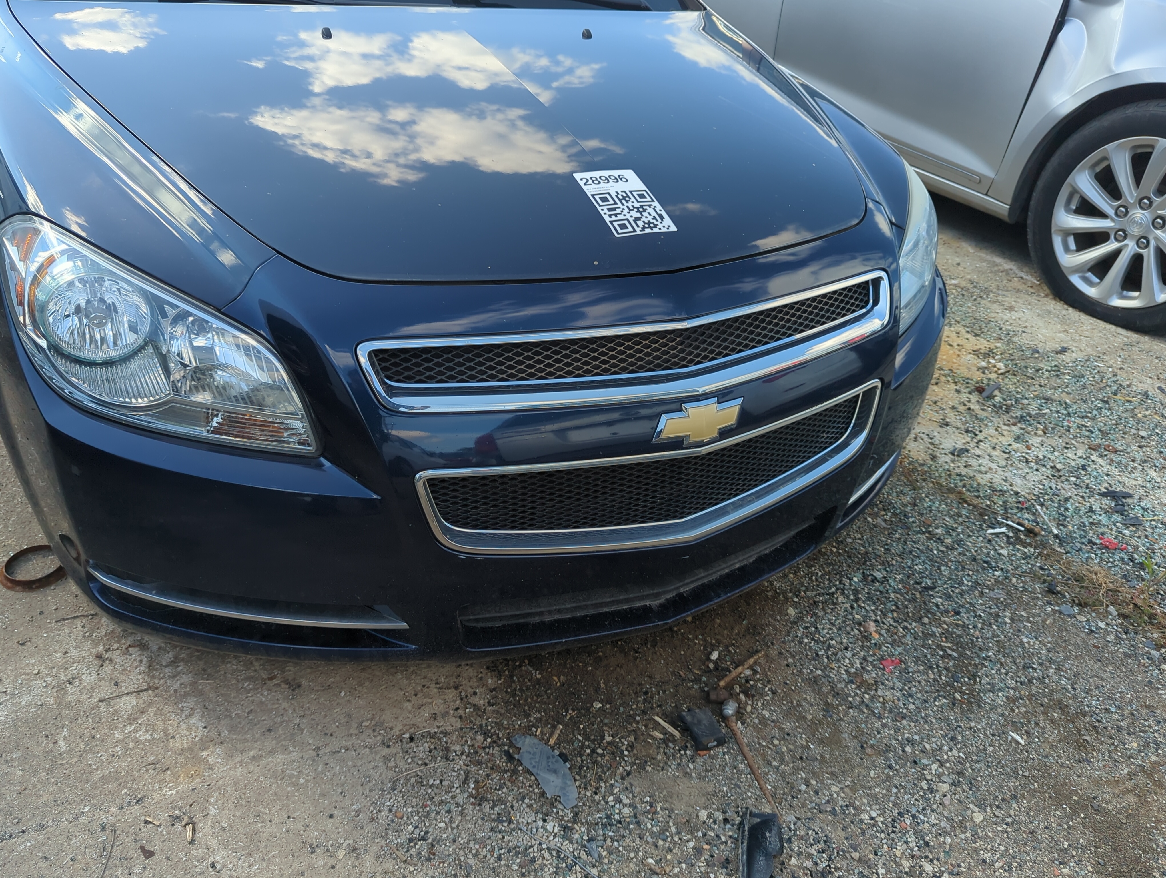 Picture of 2008-2012 Chevrolet Malibu Front Bumper Grille 1140480