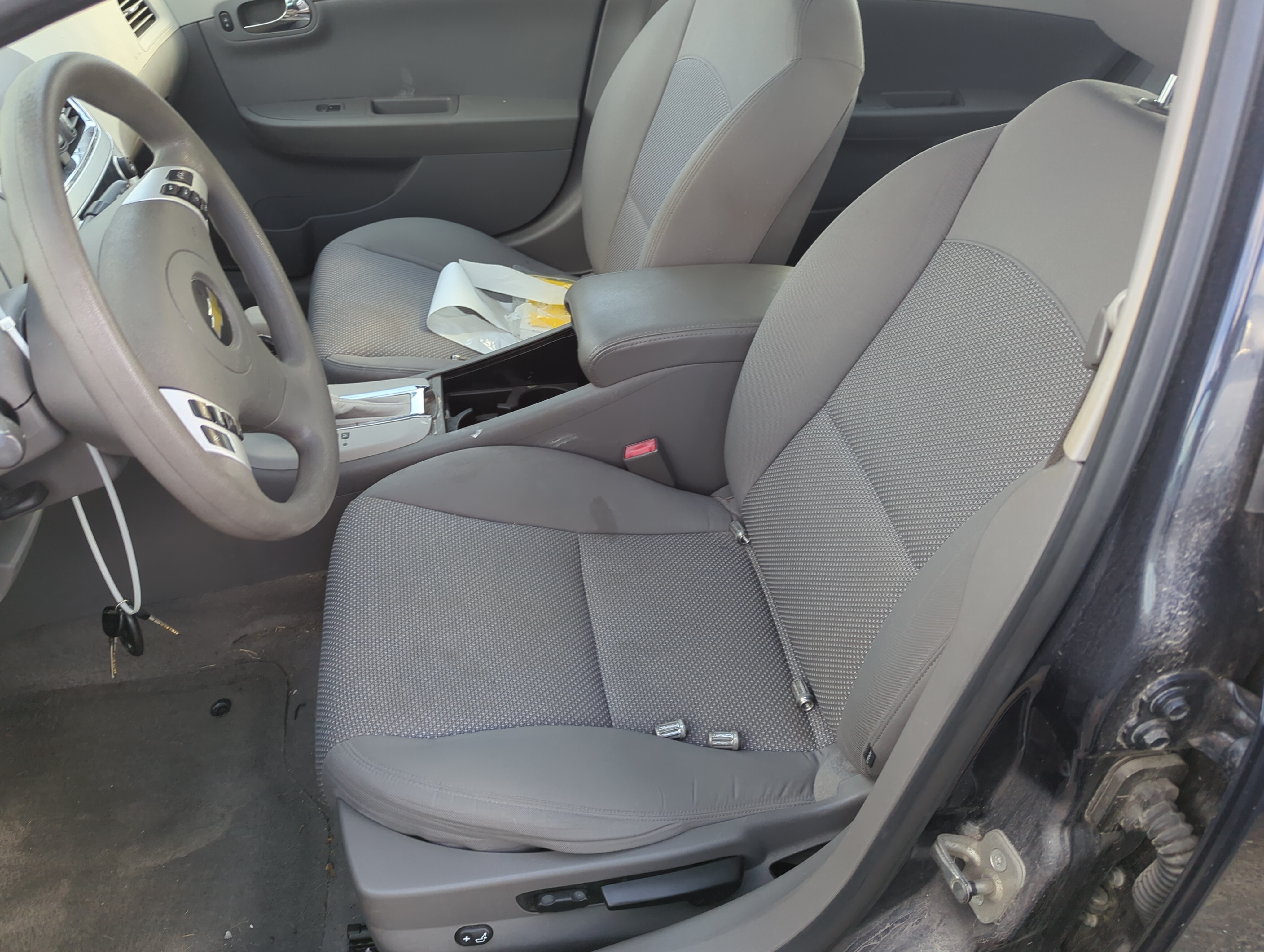 Picture of 2011-2012 Chevrolet Malibu Driver Front Seat Oem 1140502