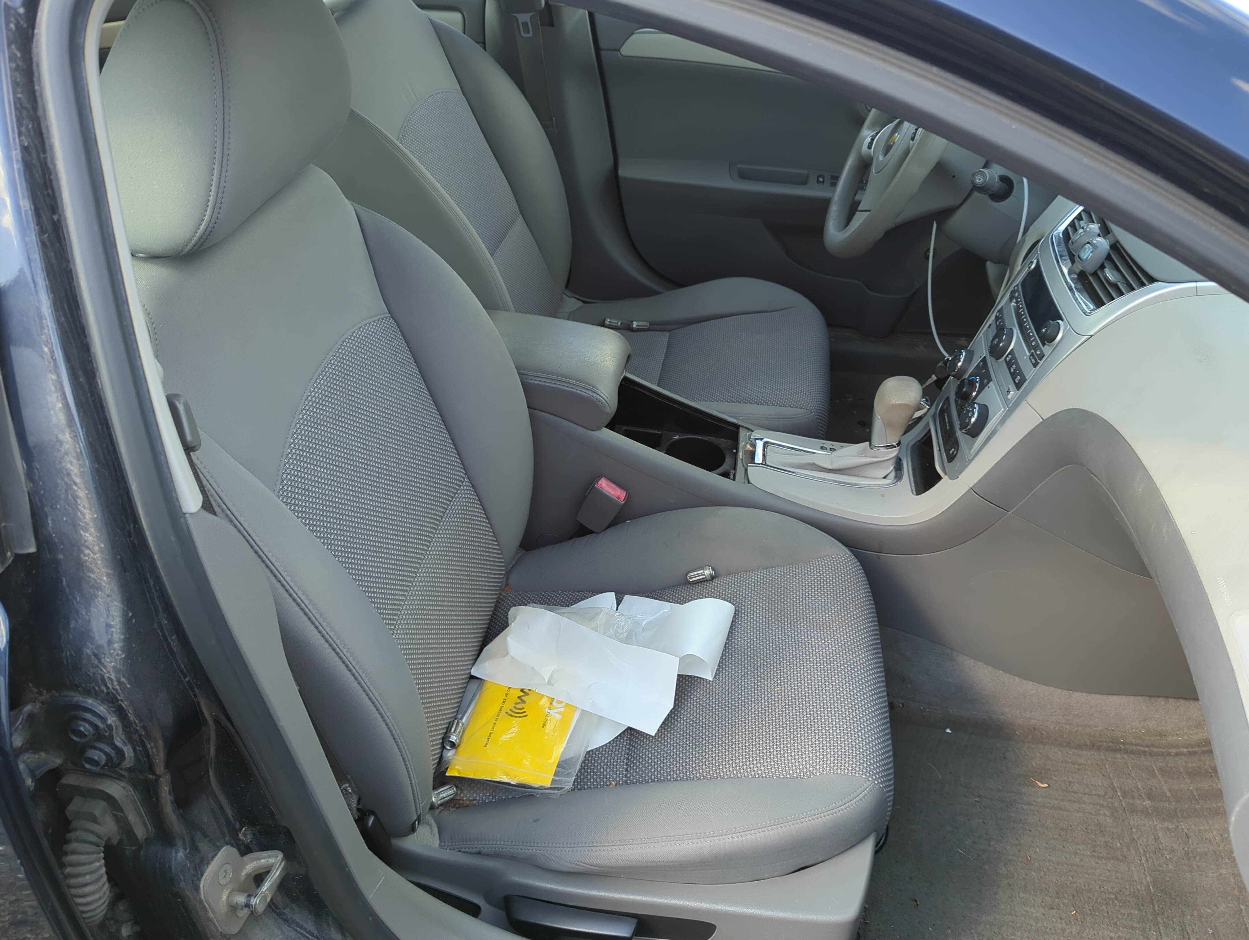 Picture of 2011-2012 Chevrolet Malibu Passenger Front Seat Oem 1140514