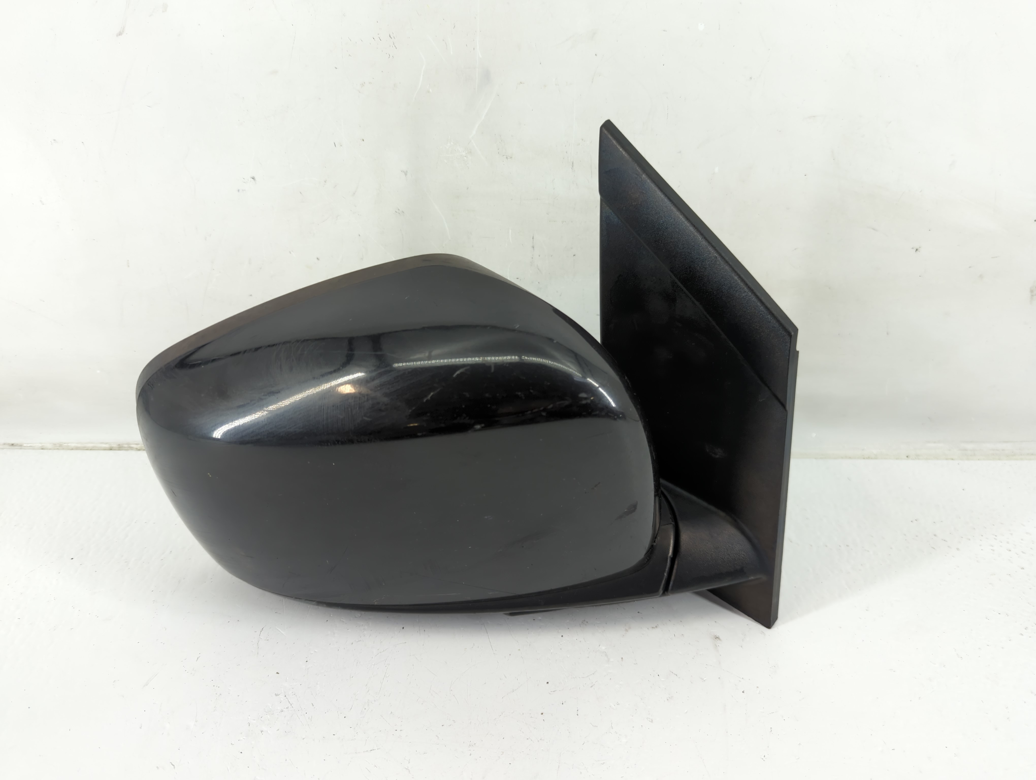 2011 Chrysler Town & Country Passenger Right Side View Power Door Mirror 1140544 - Oemusedautoparts1.com