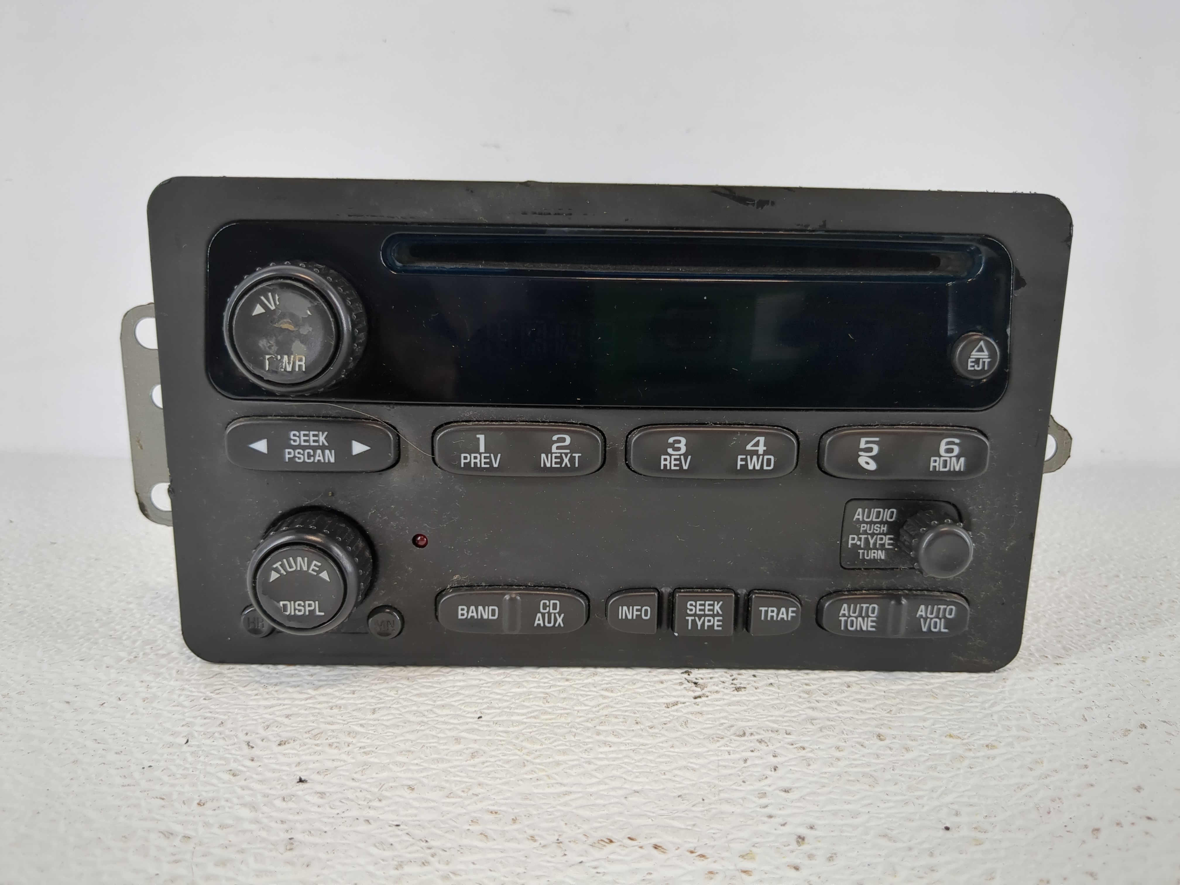2002-2005 Chevrolet Impala Am Fm Cd Player Radio Receiver 1140637 - Oemusedautoparts1.com
