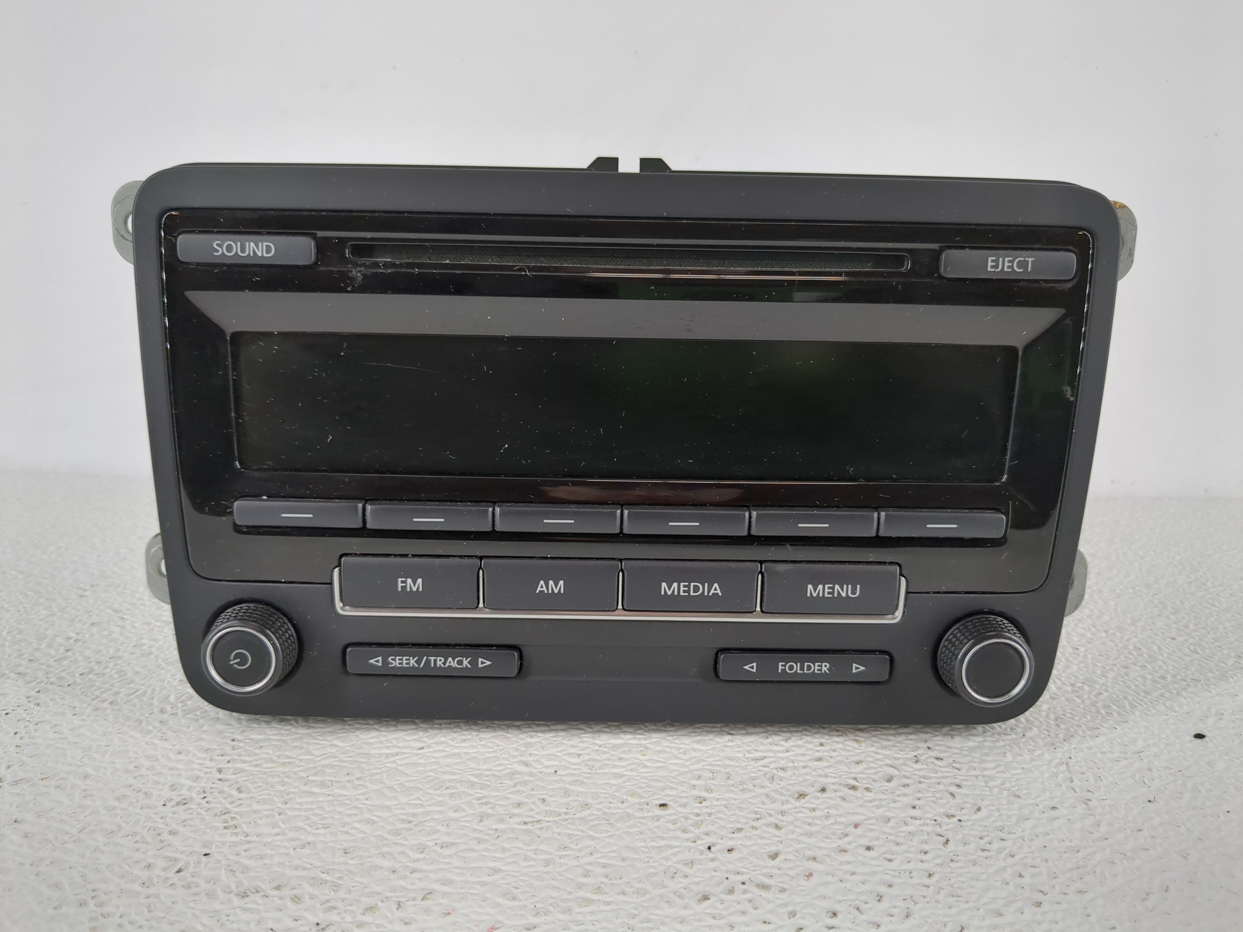 2014-2016 Volkswagen Beetle Am Fm Cd Player Radio Receiver 1140643 - Oemusedautoparts1.com