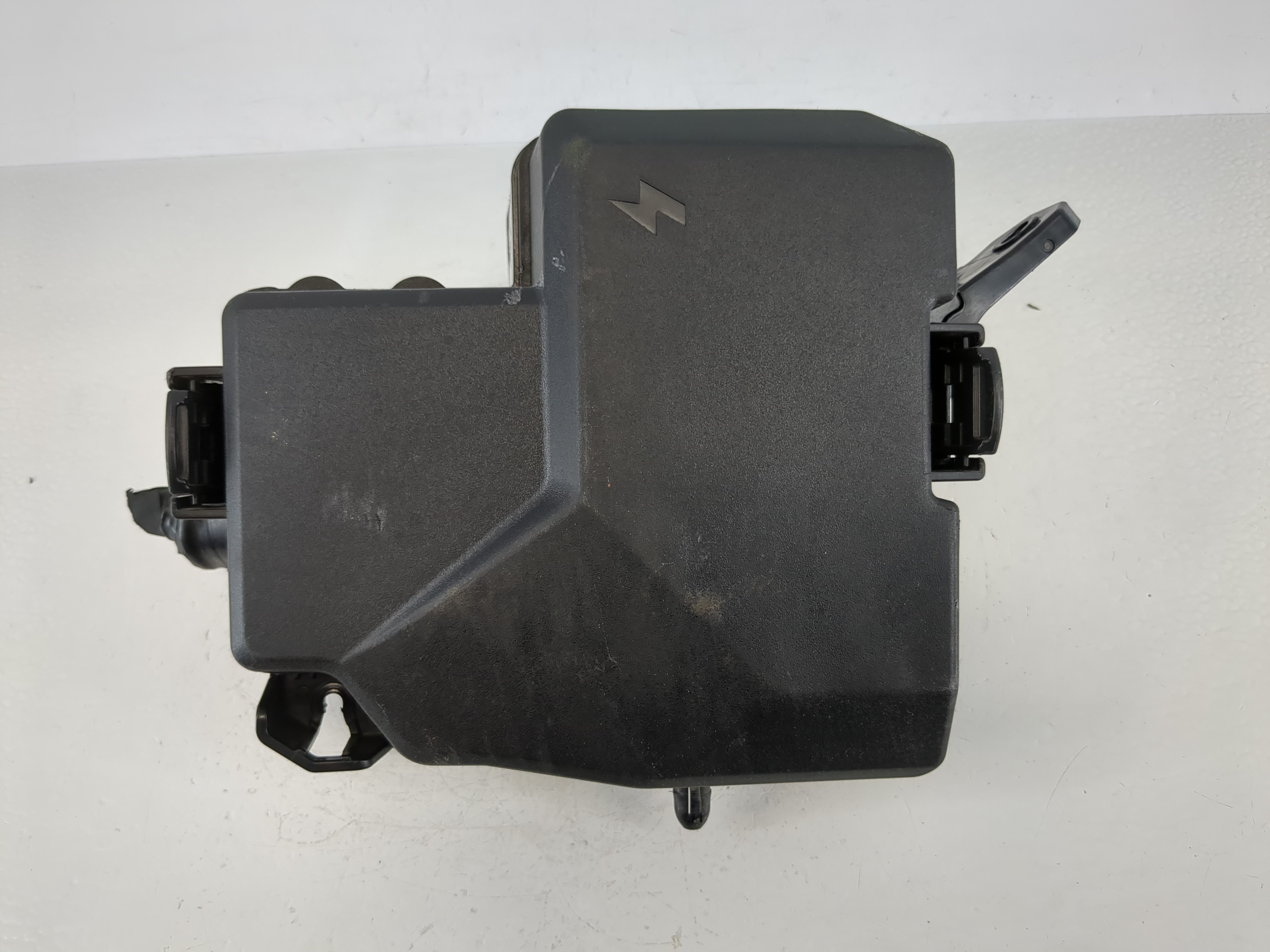 Picture of 2021-2022 Hyundai Elantra Fusebox Fuse Box Relay Module 91956-aa020 1140684