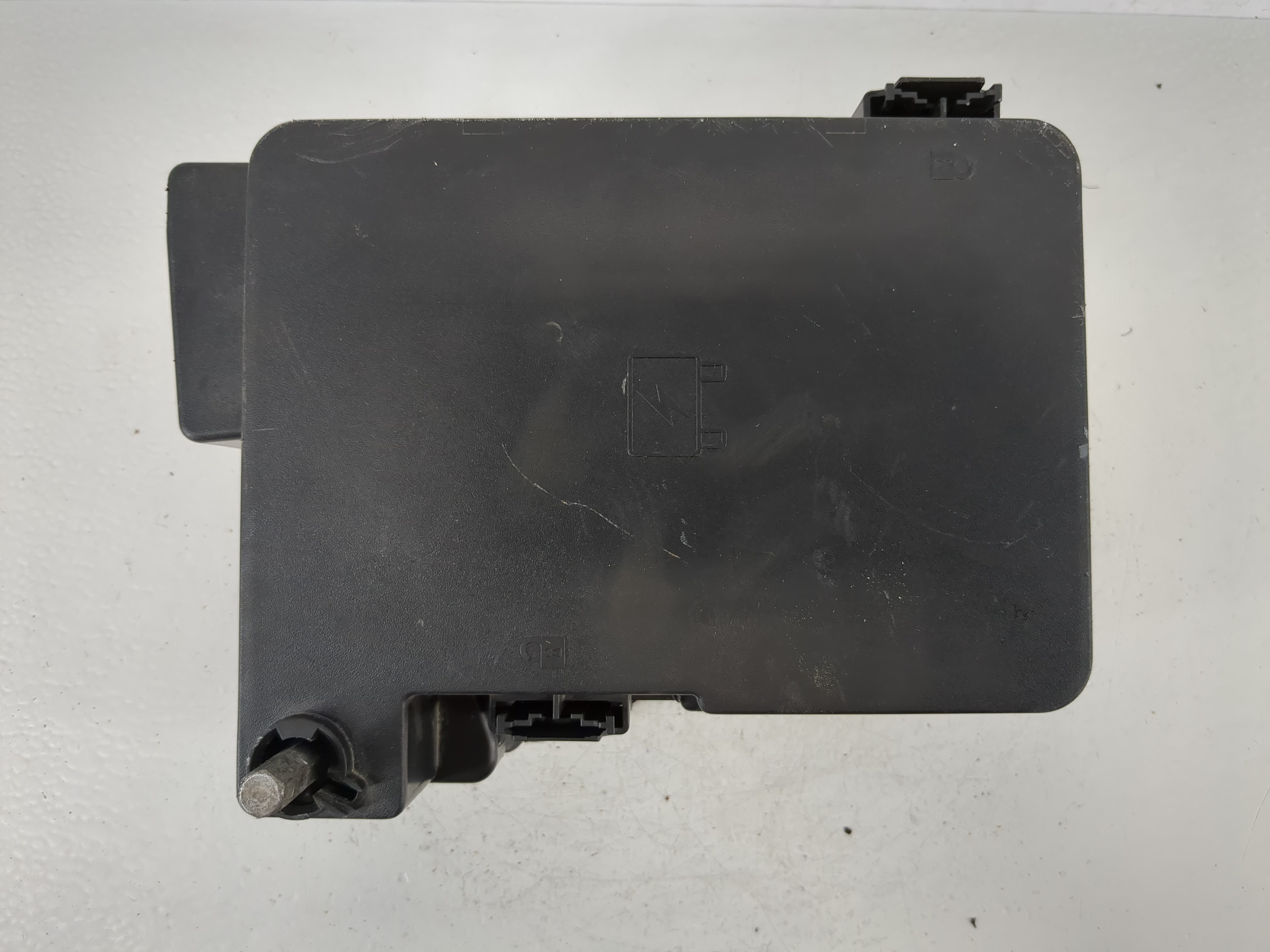 2010-2011 Chevrolet Express 1500 Fusebox Fuse Box Relay Module 22929763 1140685 - Oemusedautoparts1.com