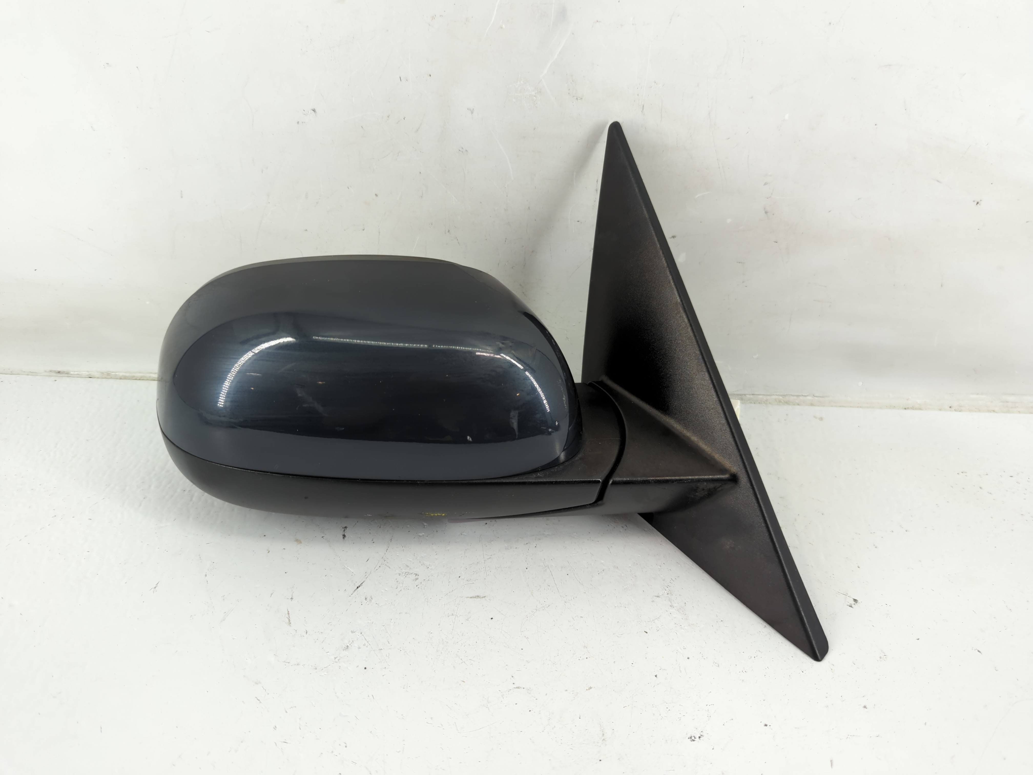 2014-2019 Kia Soul Passenger Right Side View Power Door Mirror Blue 1140709 - Oemusedautoparts1.com