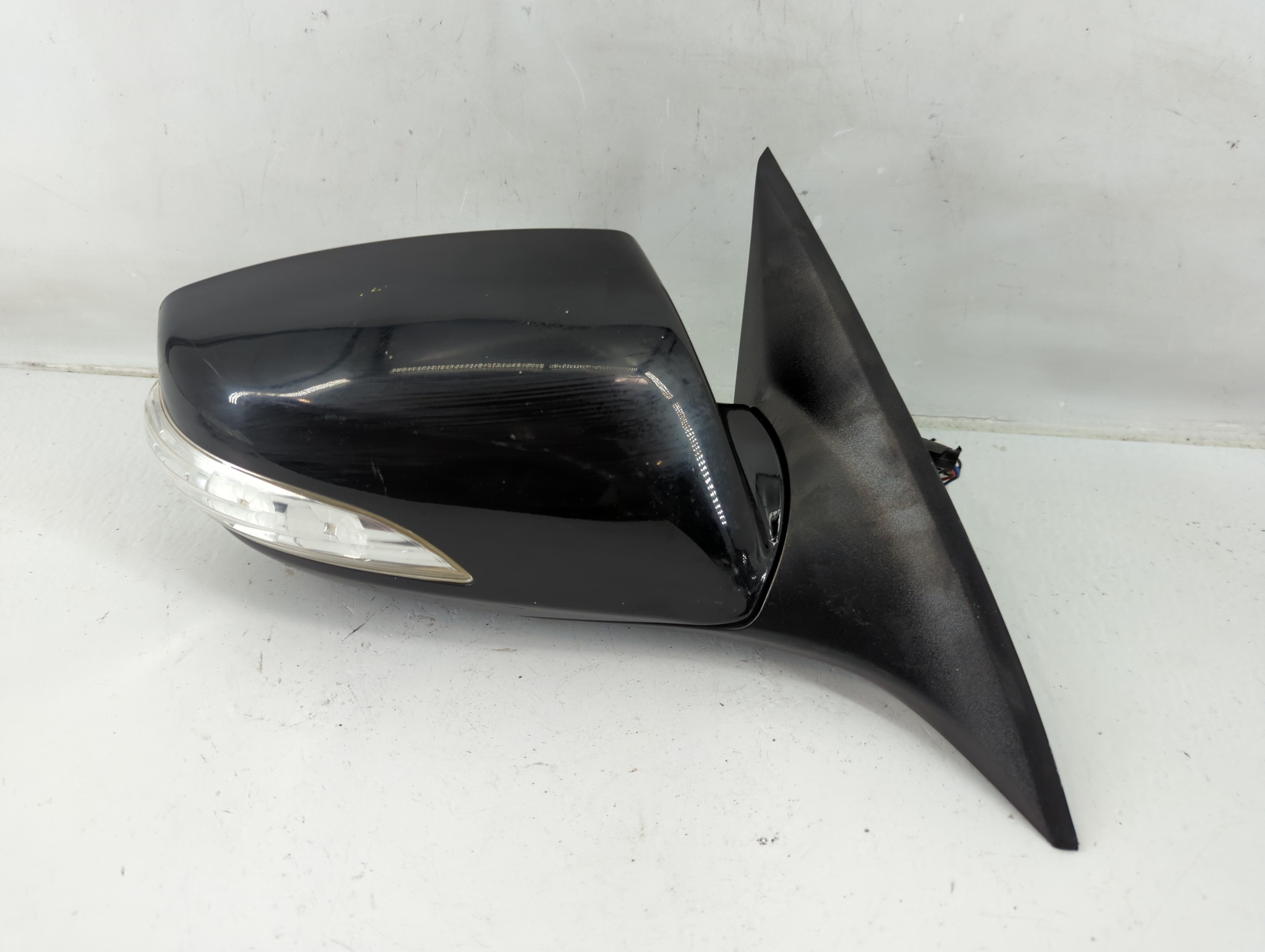 Picture of 2009-2016 Hyundai Genesis Passenger Right Side View Power Door Mirror 1140710